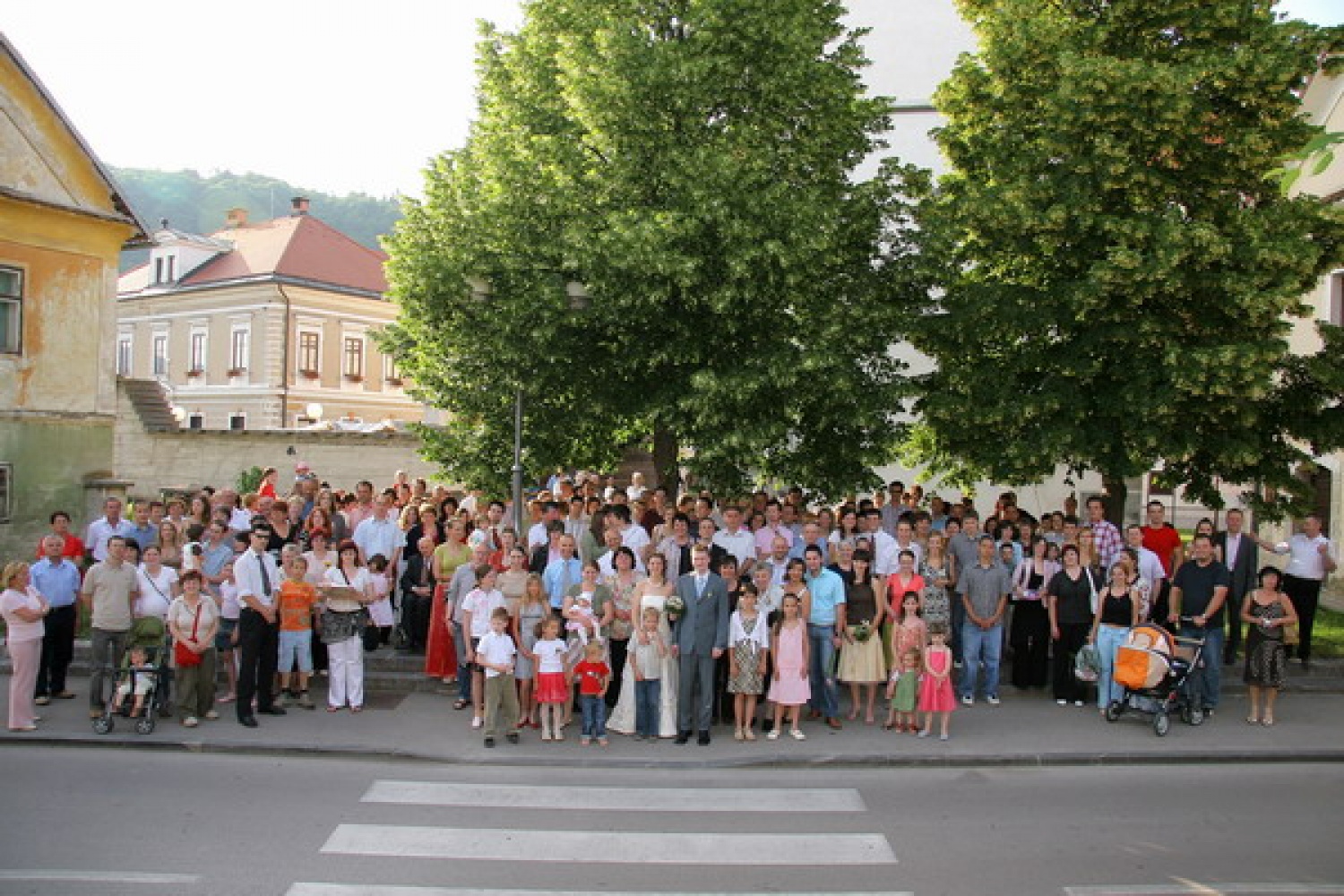 Nekaj slikovnih vtisov z dogajanja na poročni dan