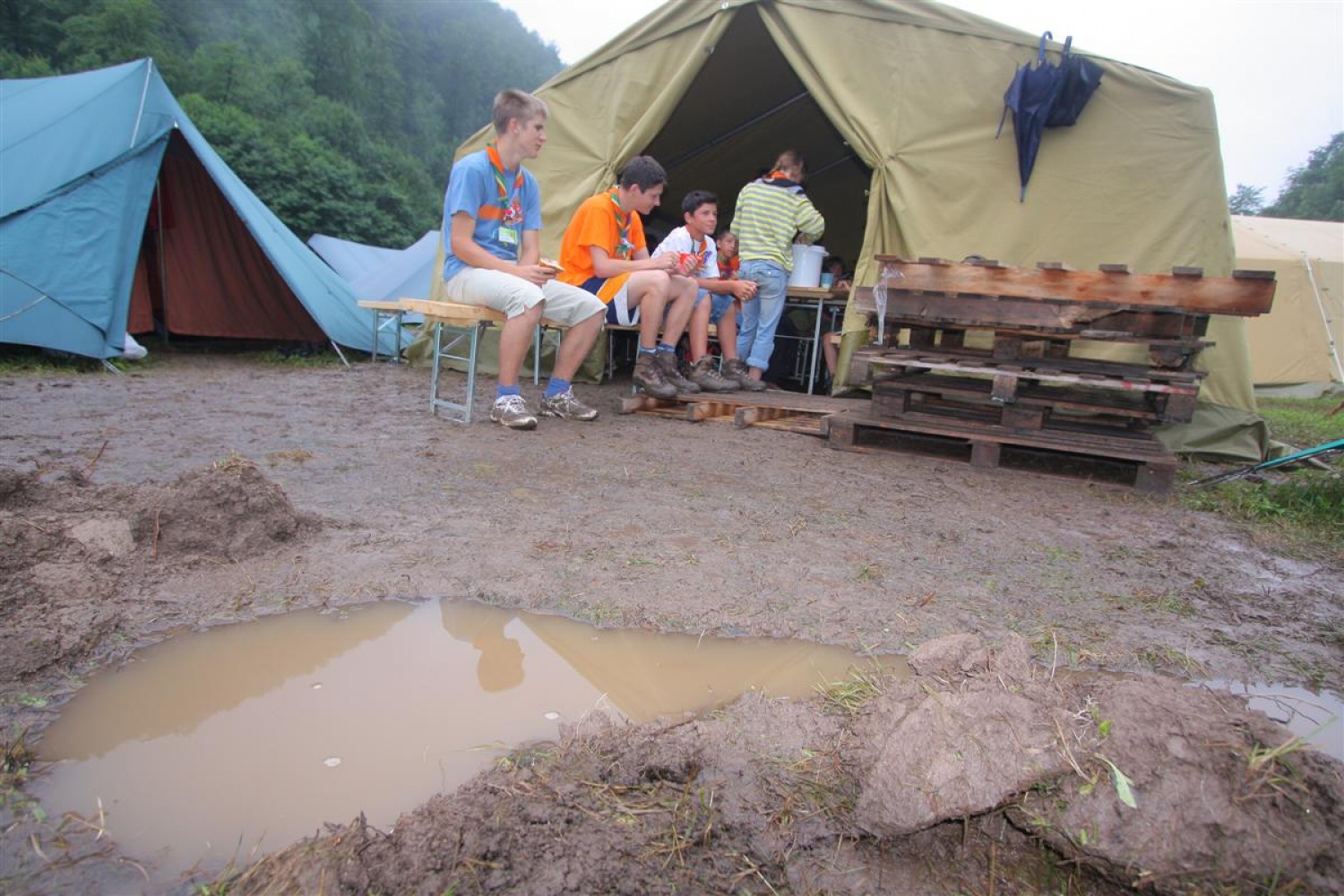 Jamboree 2008 - nedelja jutro in dež