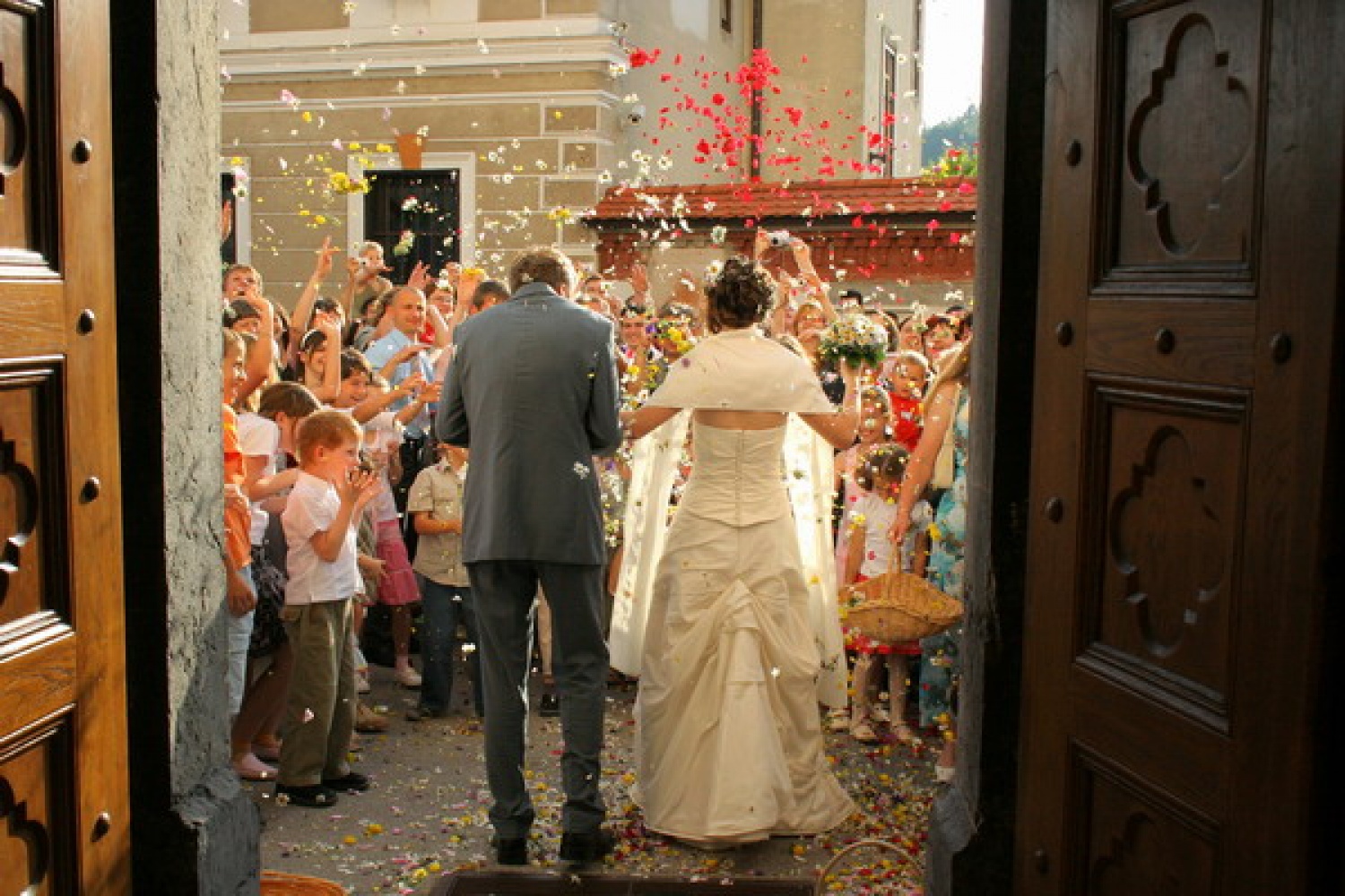 Nekaj slikovnih vtisov z dogajanja na poročni dan