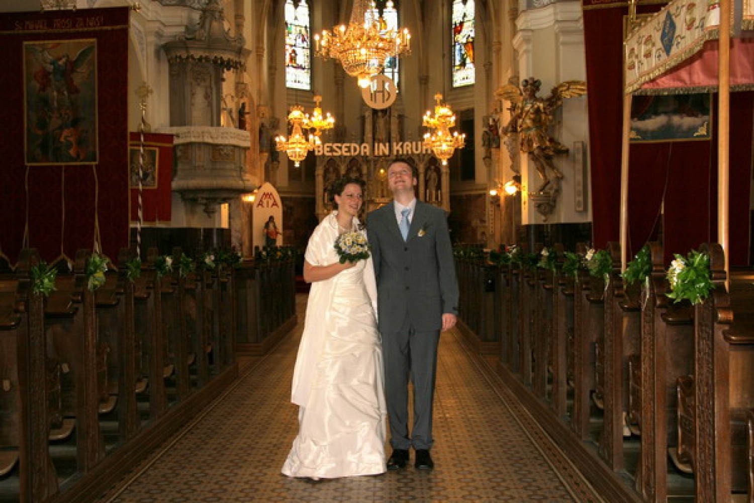 Nekaj slikovnih vtisov z dogajanja na poročni dan