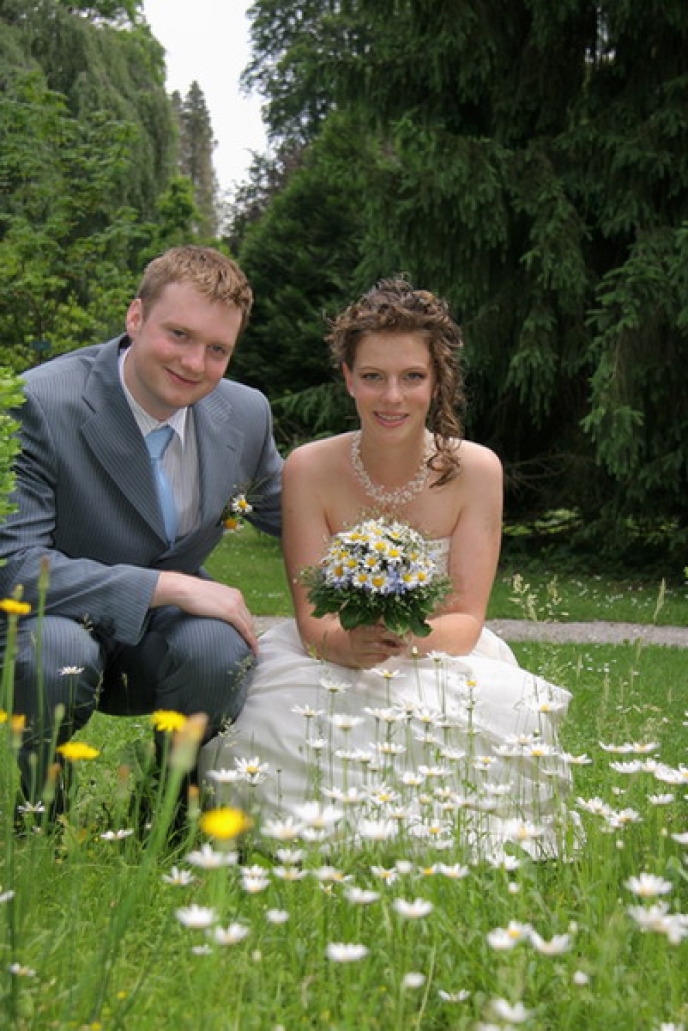 Nekaj slikovnih vtisov z dogajanja na poročni dan