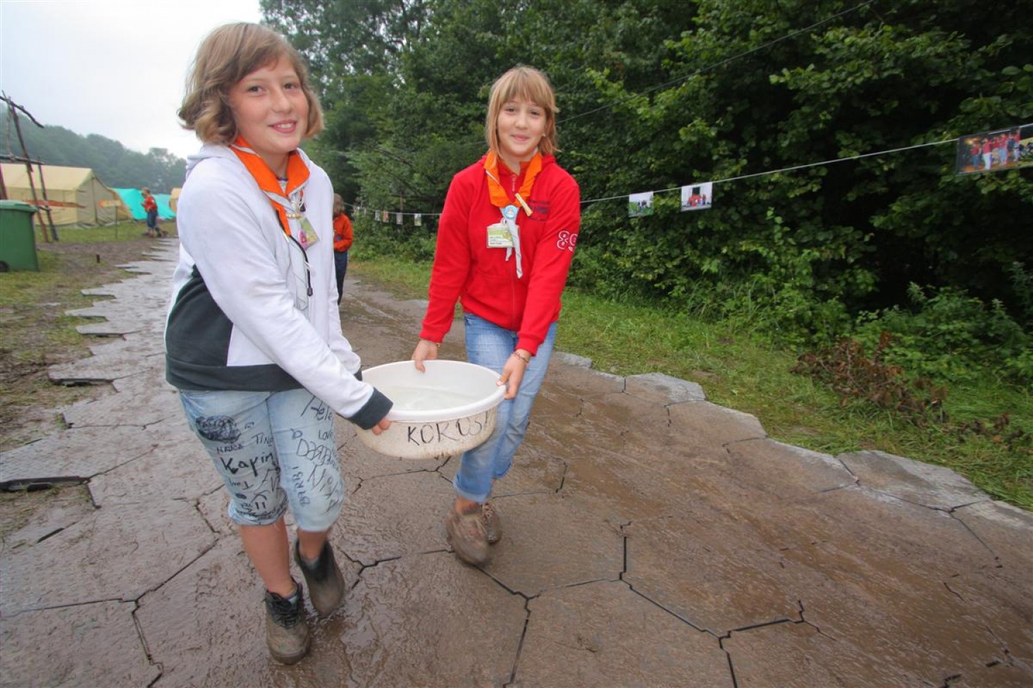 Jamboree 2008 - nedelja jutro in dež