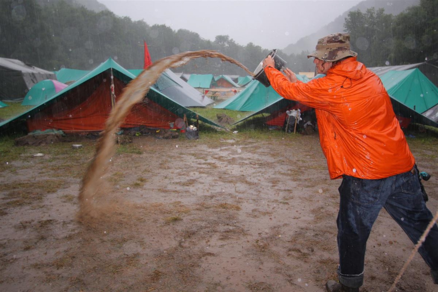 Jamboree 2008 - nedelja jutro in dež