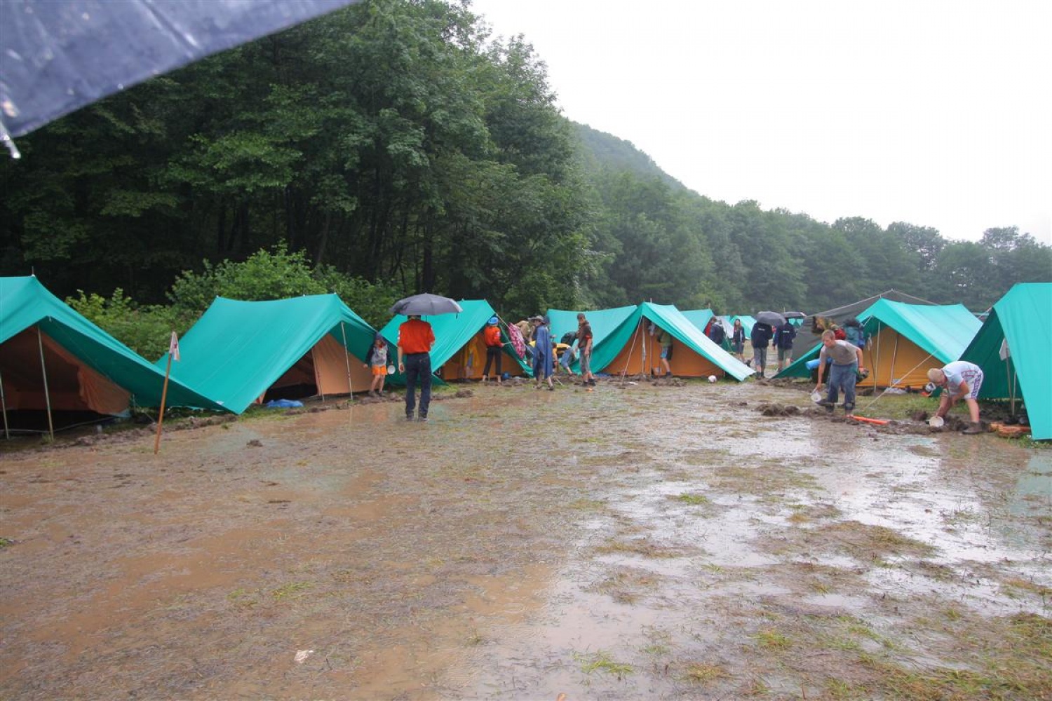 Jamboree 2008 - nedelja jutro in dež