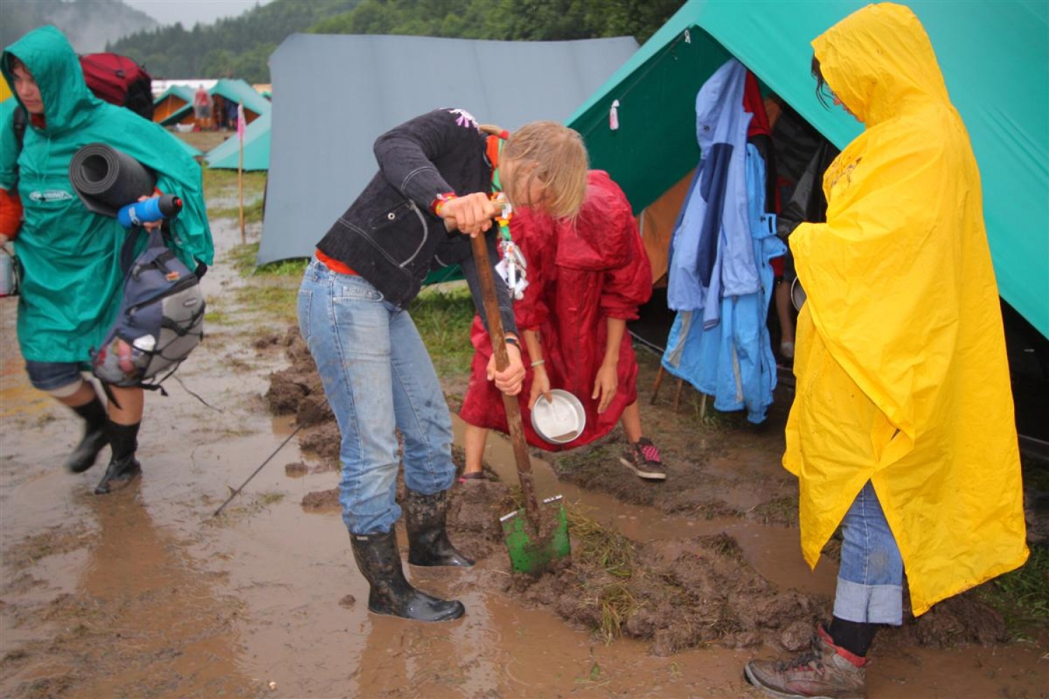 Jamboree 2008 - nedelja jutro in dež
