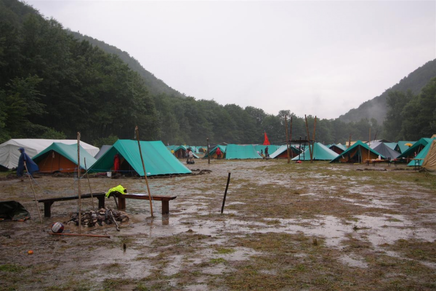 Jamboree 2008 - nedelja jutro in dež