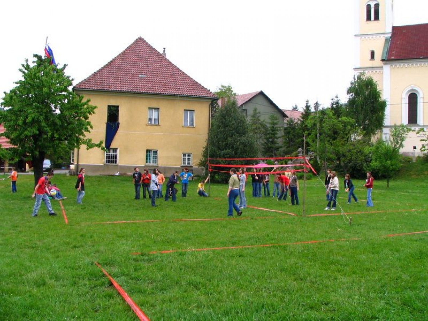 Slike s piknika treh stegov