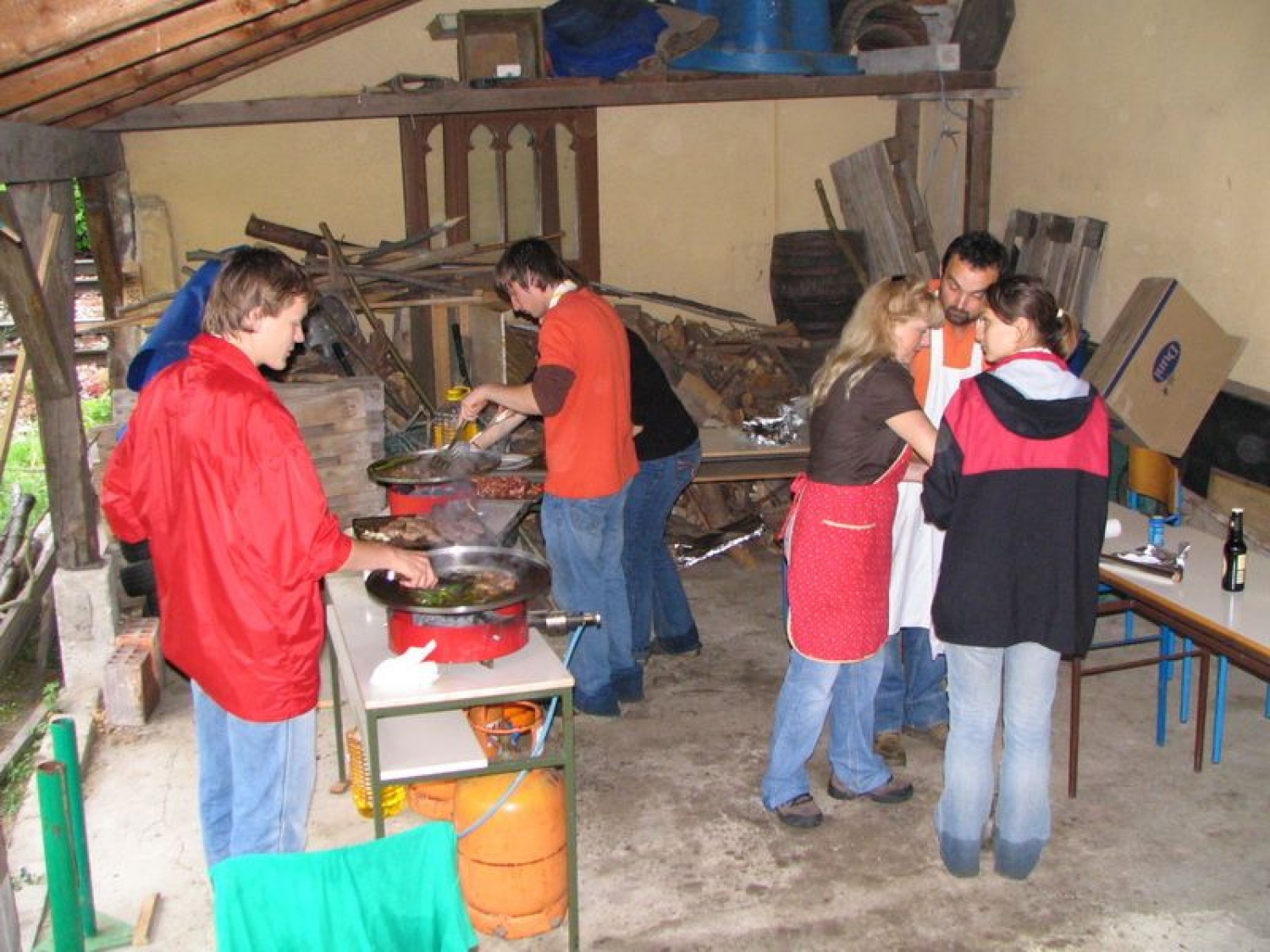 Slike s piknika treh stegov