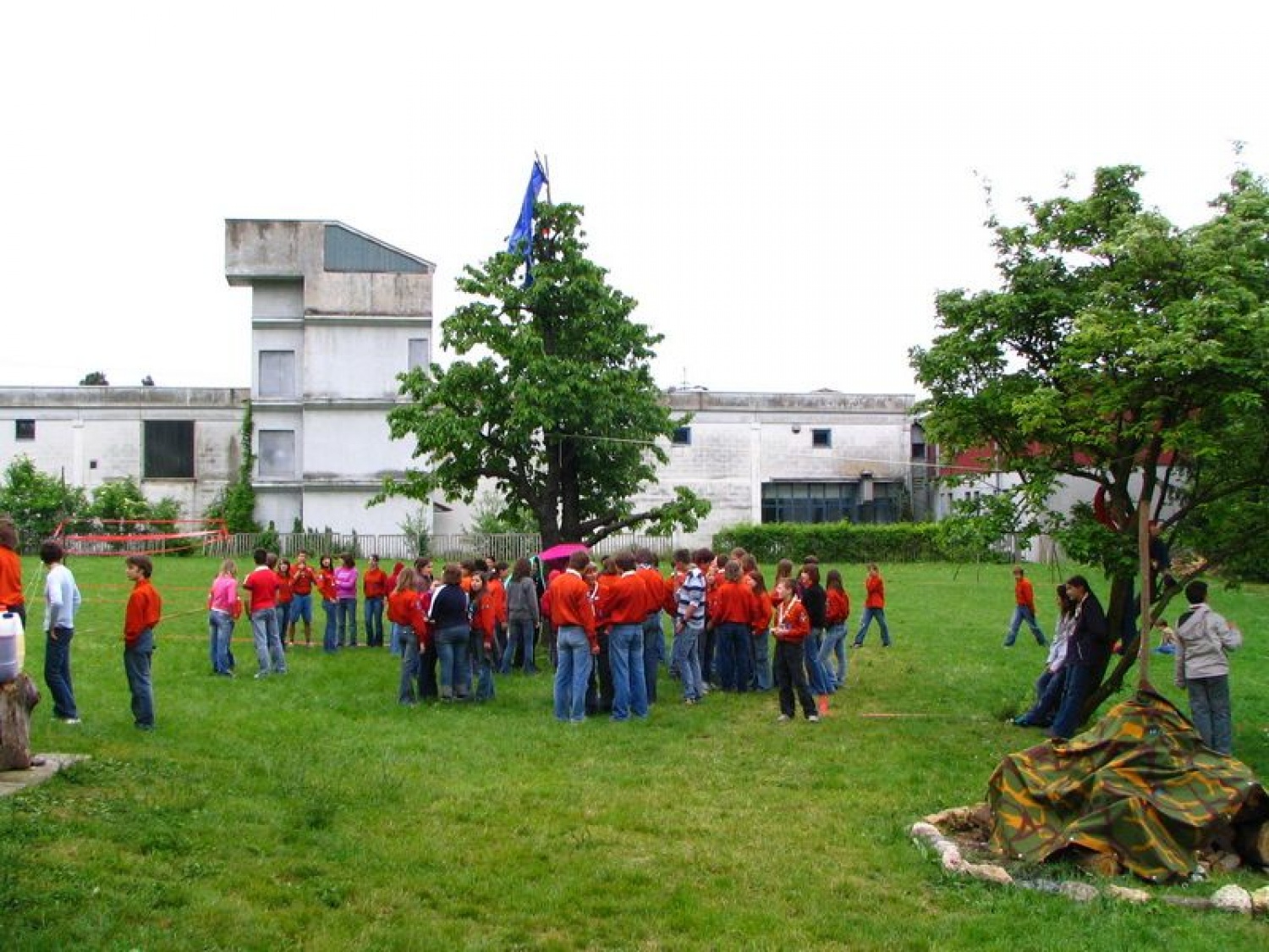 Slike s piknika treh stegov