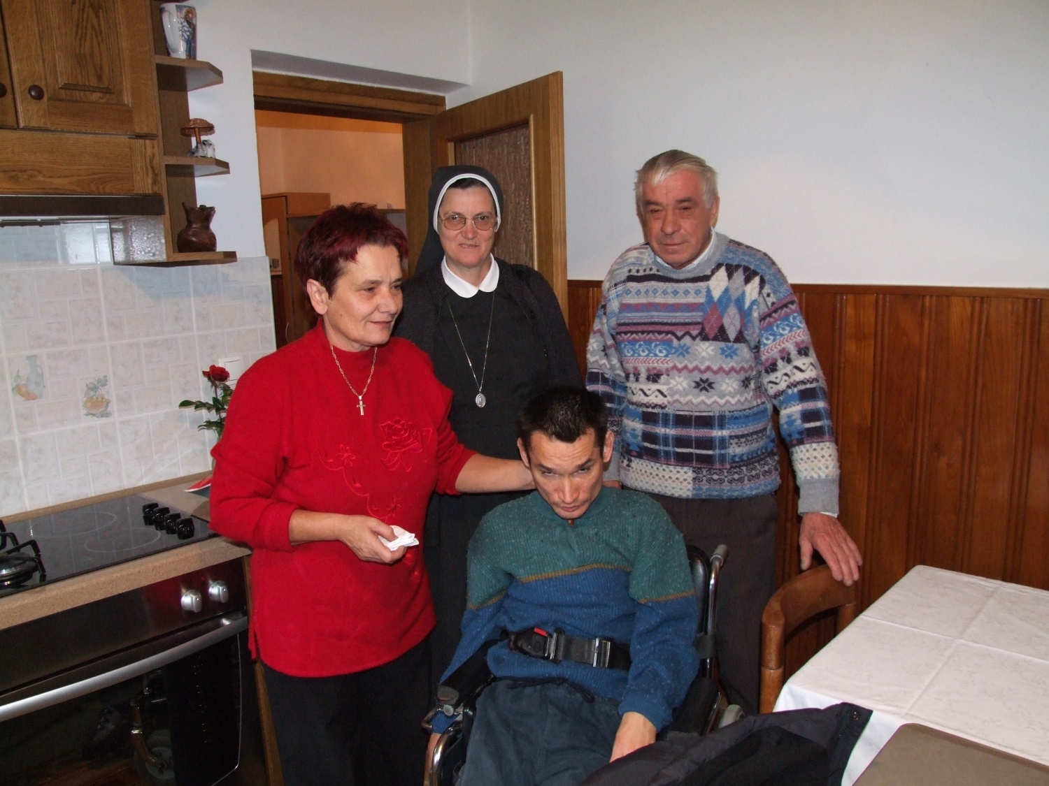 Kristus je rekel: "Bolne boste vedno imeli med seboj!" Mar ni dober občutek, če komu pomagaš?