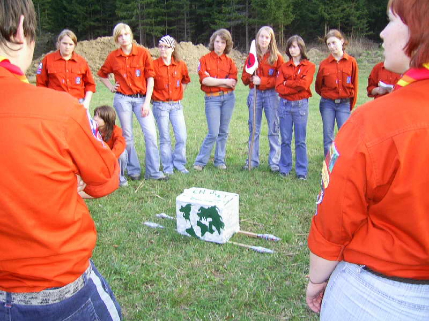 skrinja, v kateri so bile rutice