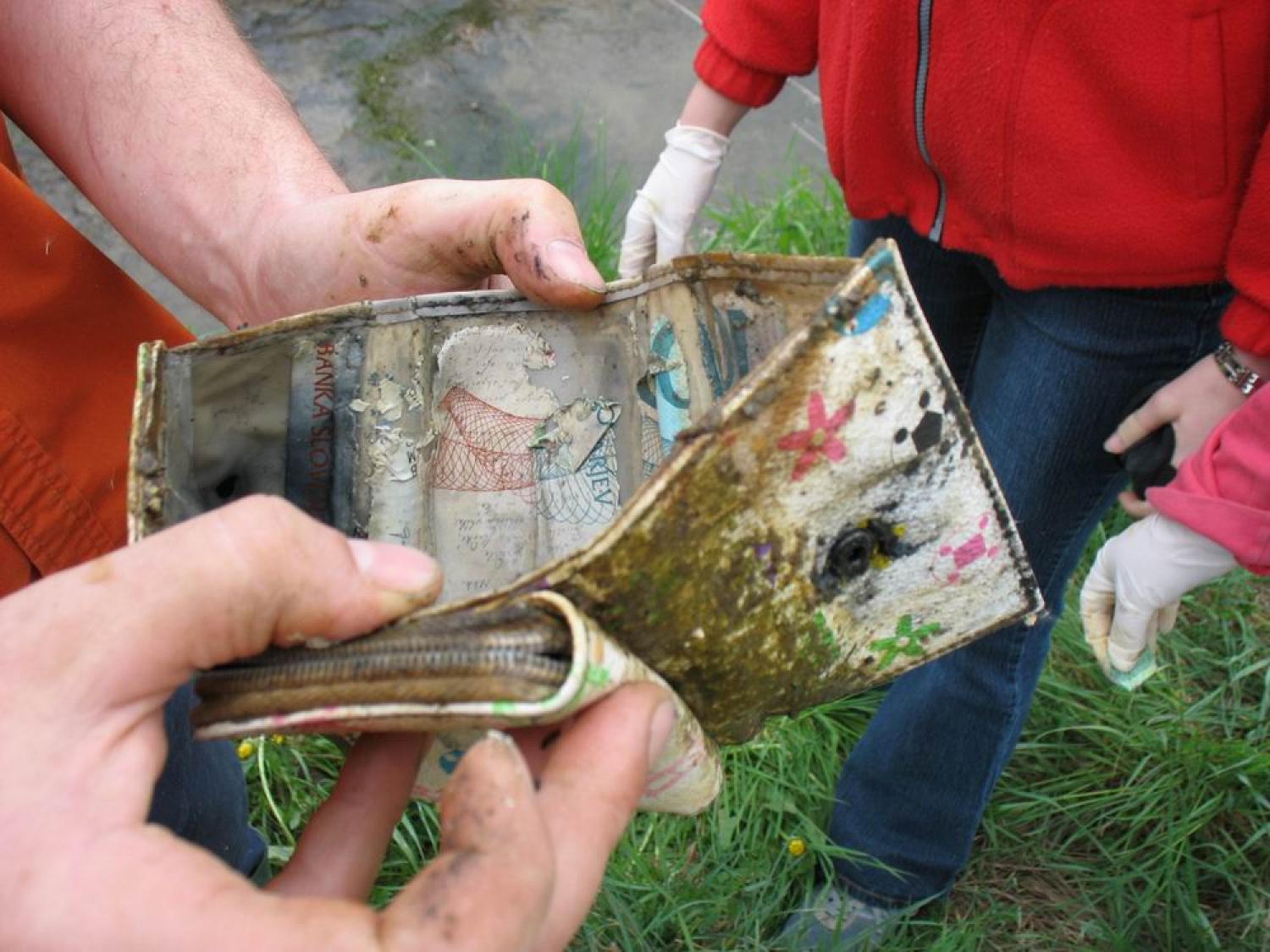 Tolarji v denarnici...oboje ni več uporabno