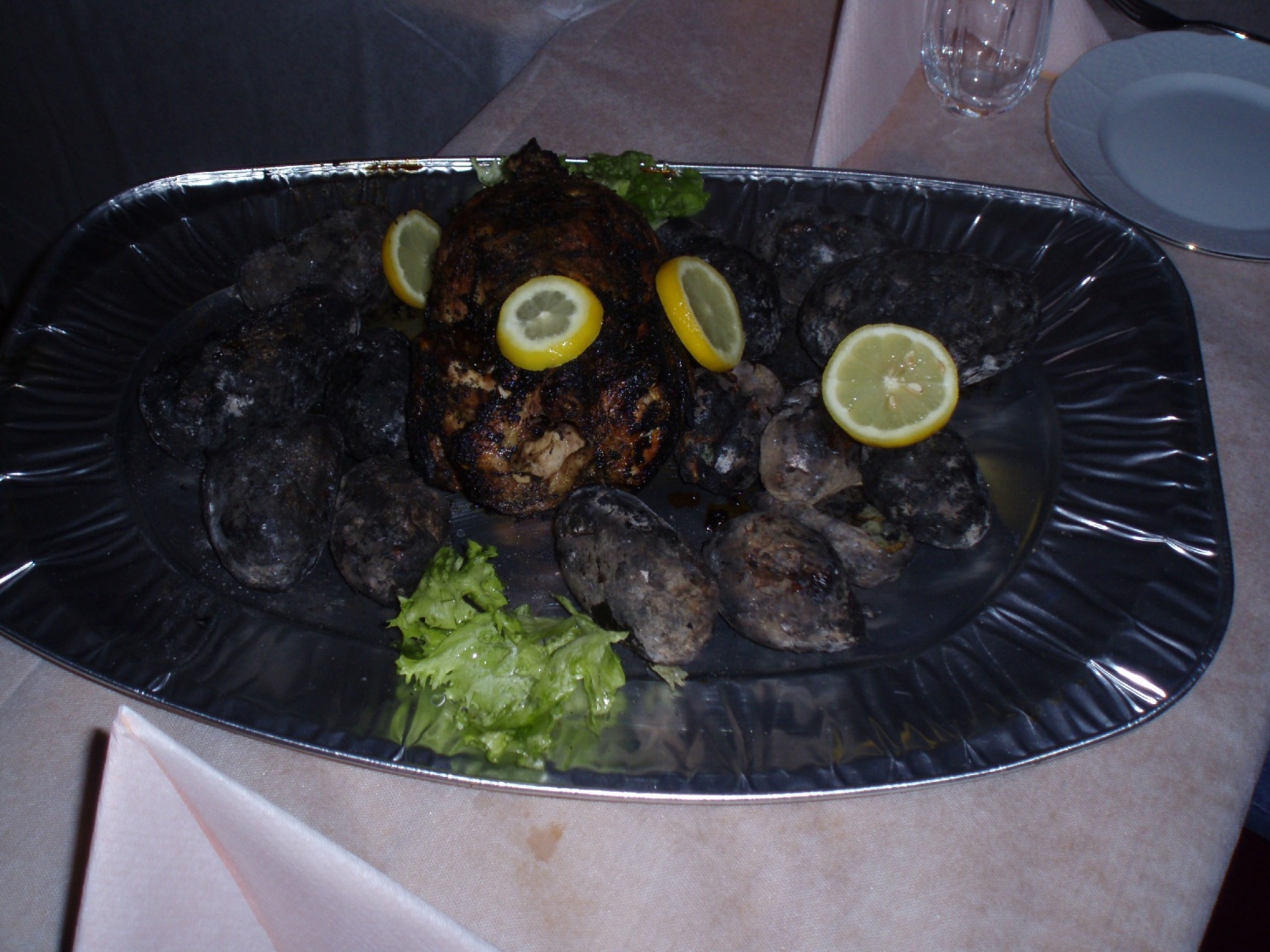 Krompir...piščanec...verjetno se ne vidi...ampak je okusno