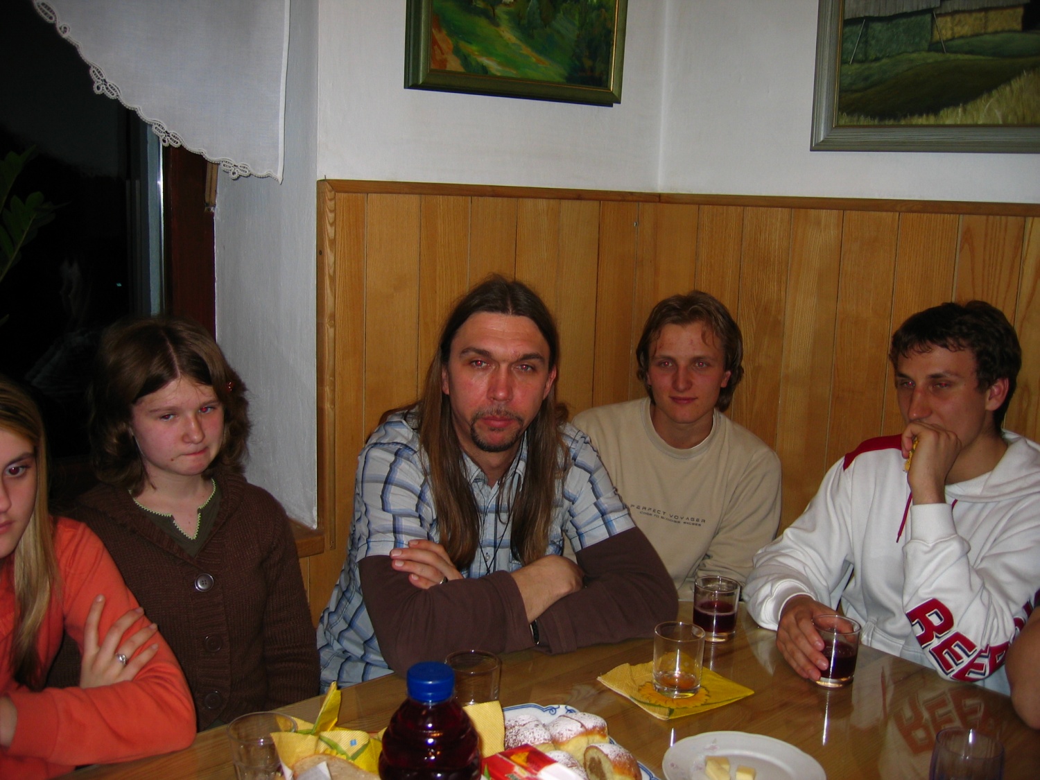 Robi je res imel predavanje. Ampak je zelo zanimiv tudi v navadni civilni družbi.