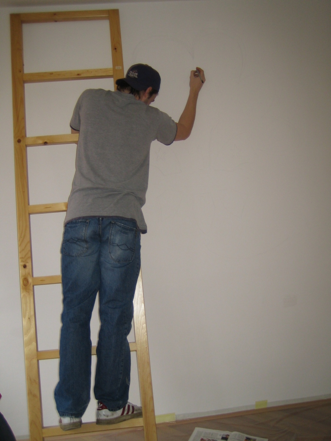 V galeriji so slike, ki prikazujejo, kako smo se lotili barvanja novih prostorov v Mariboru.