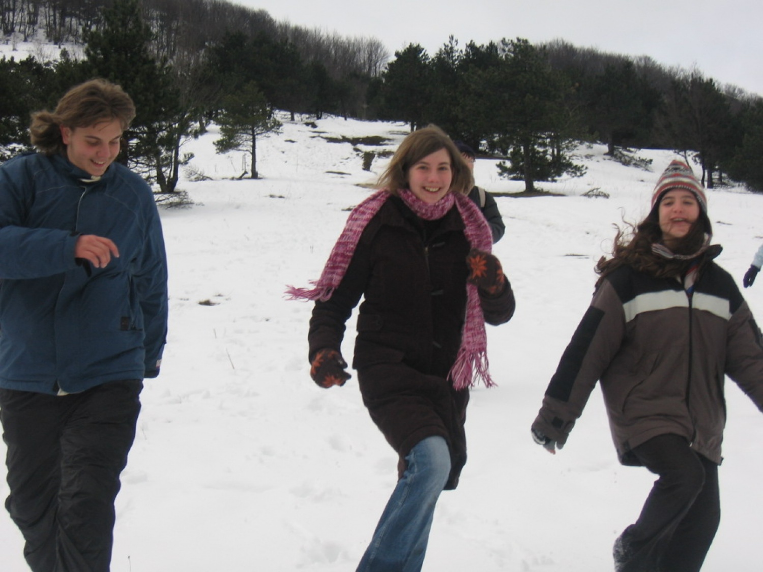 V rahlen drncu po hribu navzdol