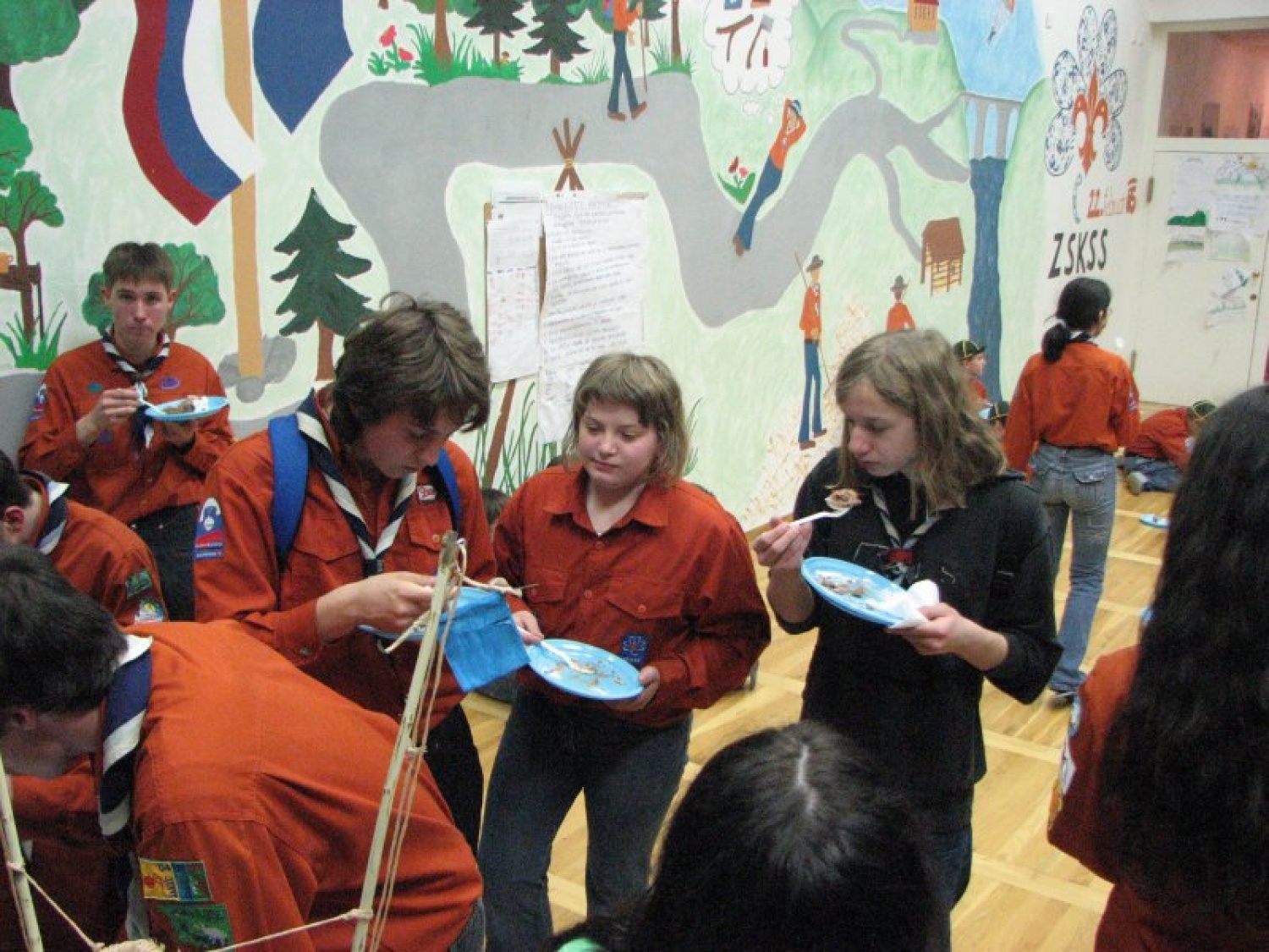 Slike iz dogodka, ko je Kamnik 1 izbiral svoje ime na finalnem glasovanju