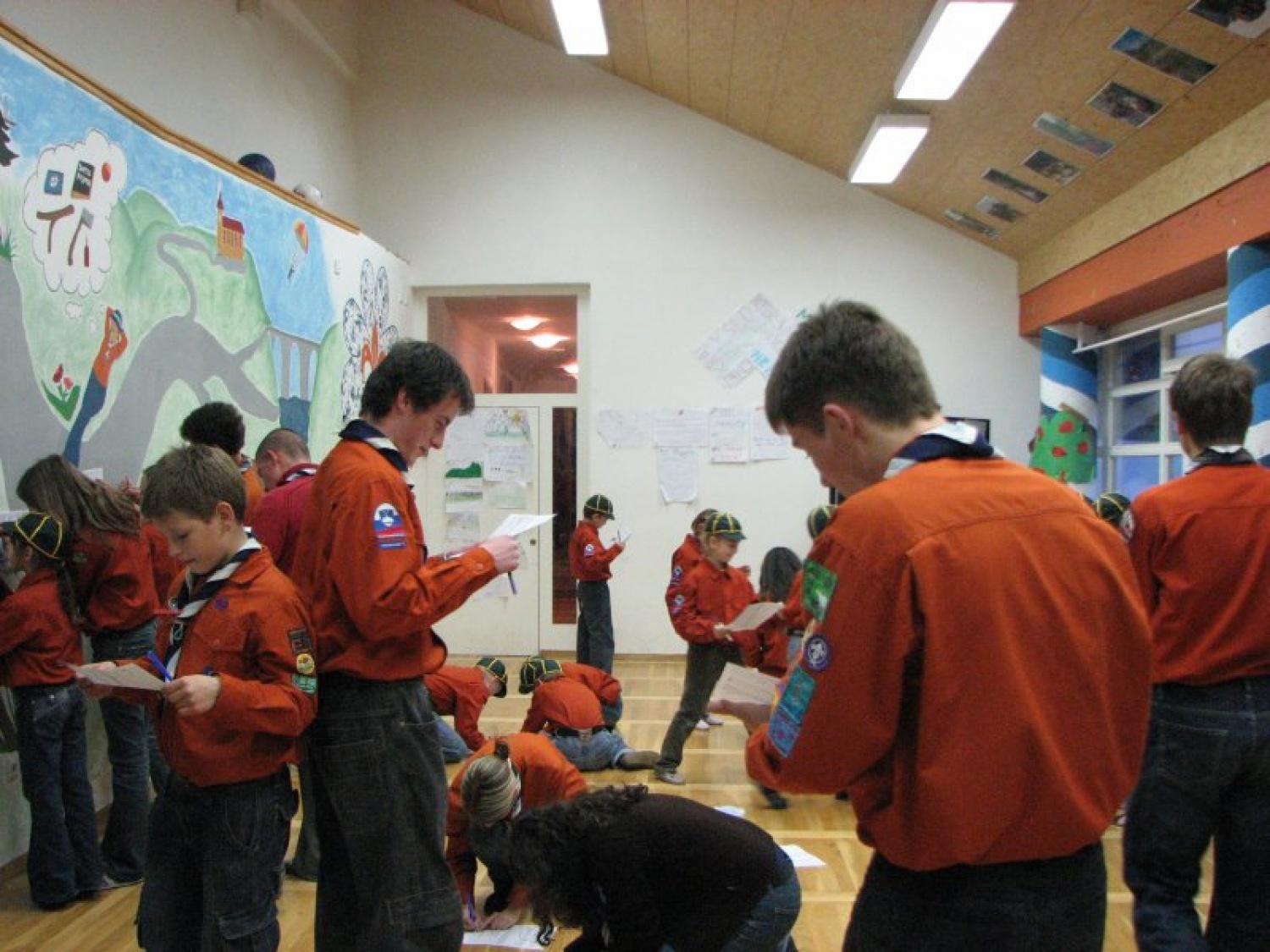 Slike iz dogodka, ko je Kamnik 1 izbiral svoje ime na finalnem glasovanju