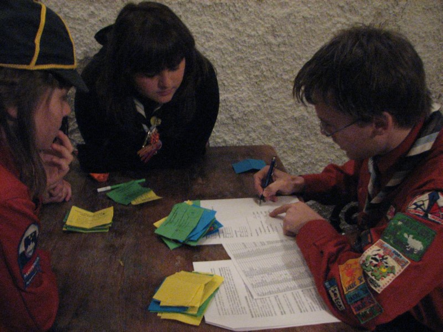 Slike iz dogodka, ko je Kamnik 1 izbiral svoje ime na finalnem glasovanju