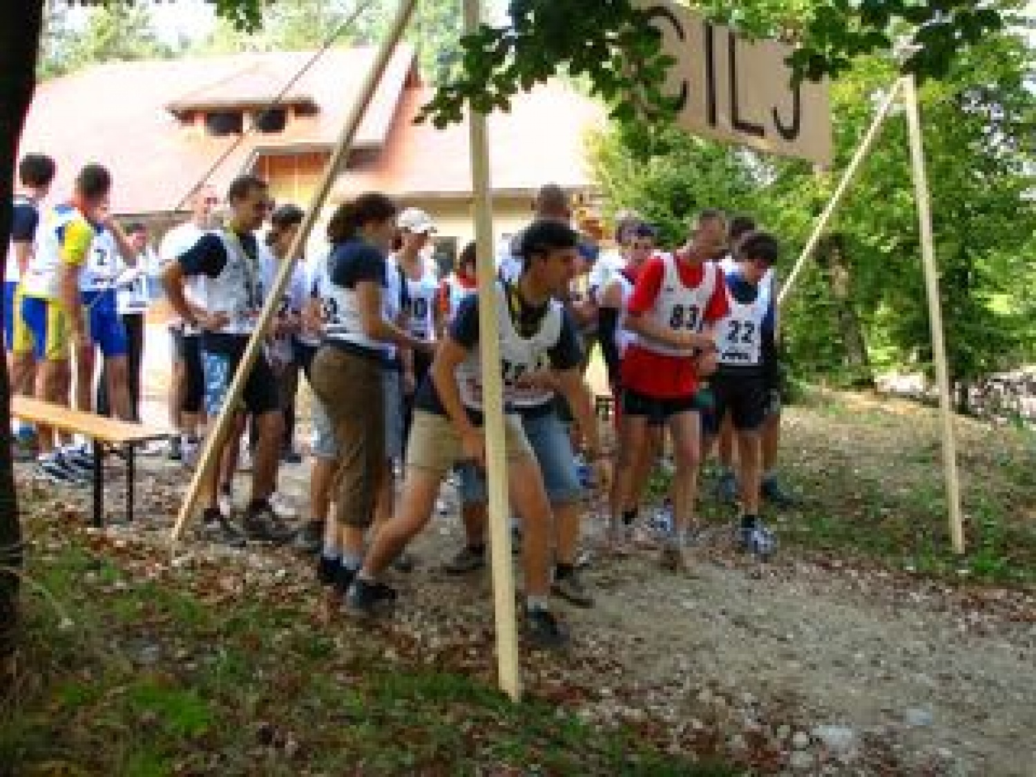 Nekaj utrinkov z Ekipnega triatlona 2006: za motivacijo.