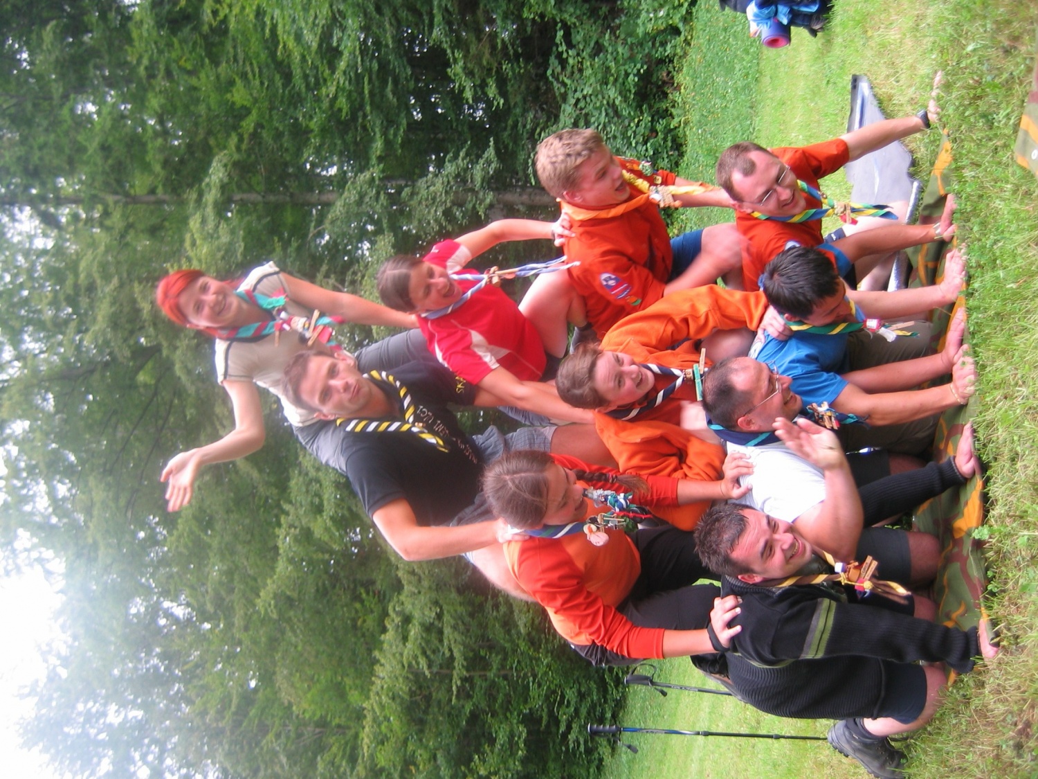 ˝Poletel bom!˝  je odmevalo iz 19 + 8 skavtskih src na poti od Kamnika čez Menino planino in nazaj v Kamnik.