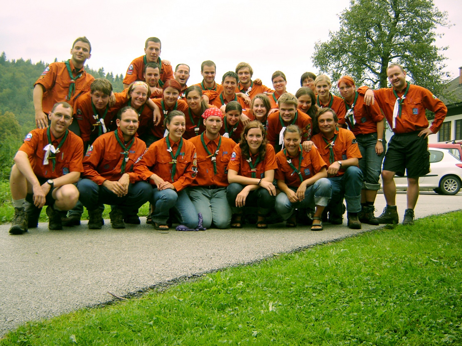 ˝Poletel bom!˝  je odmevalo iz 19 + 8 skavtskih src na poti od Kamnika čez Menino planino in nazaj v Kamnik.