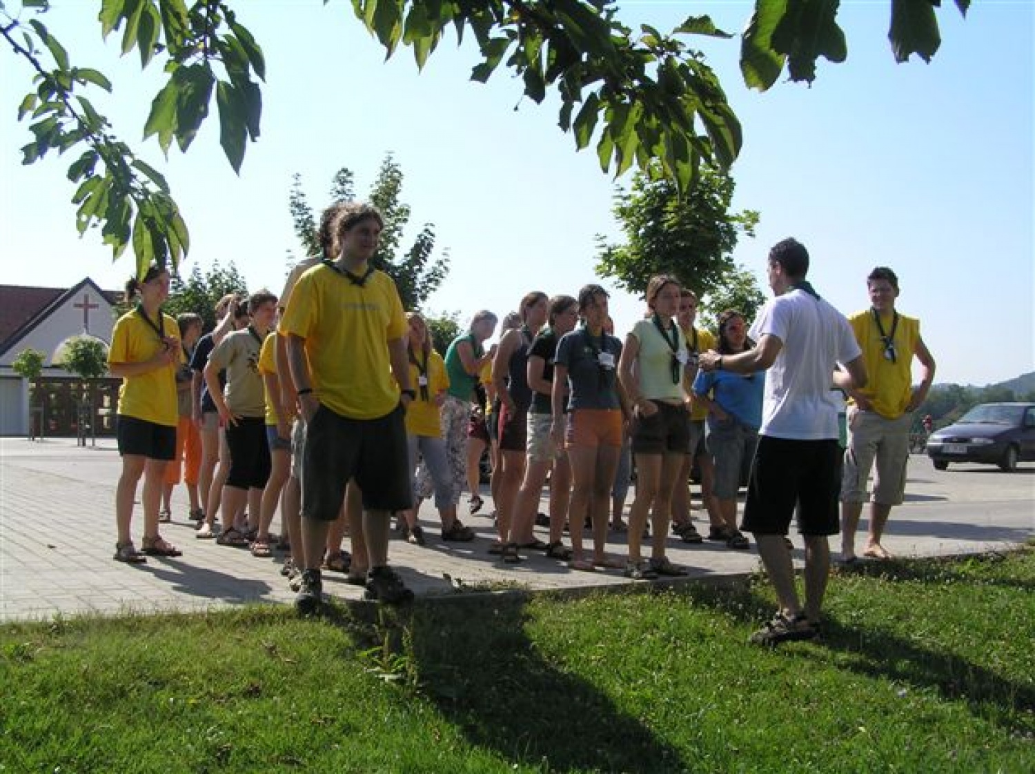 Ja, navodila o igri je treba poslušat