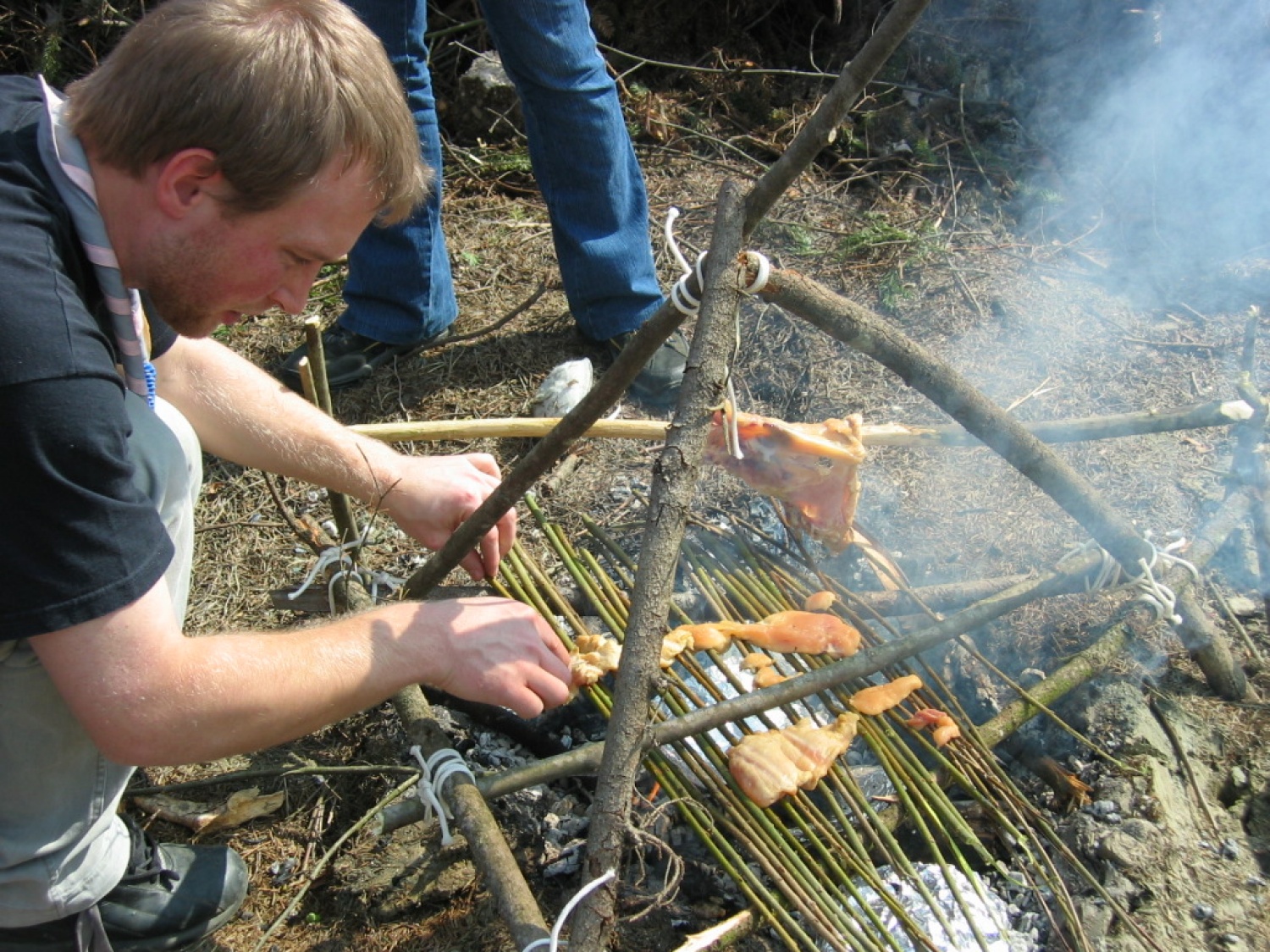 Delavnica o pripravi hrane na "prvinski" način