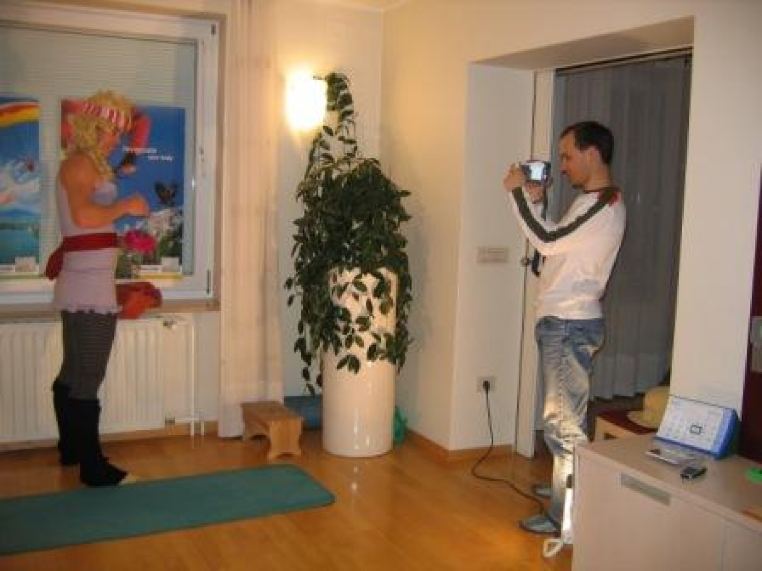 nasmeh kameri ali kamermanu? : )