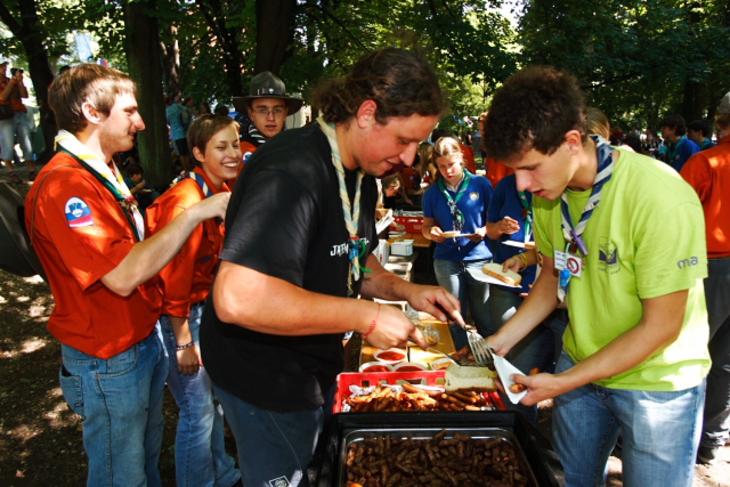 Praznovanje stoletnice skavtstva - demo4
