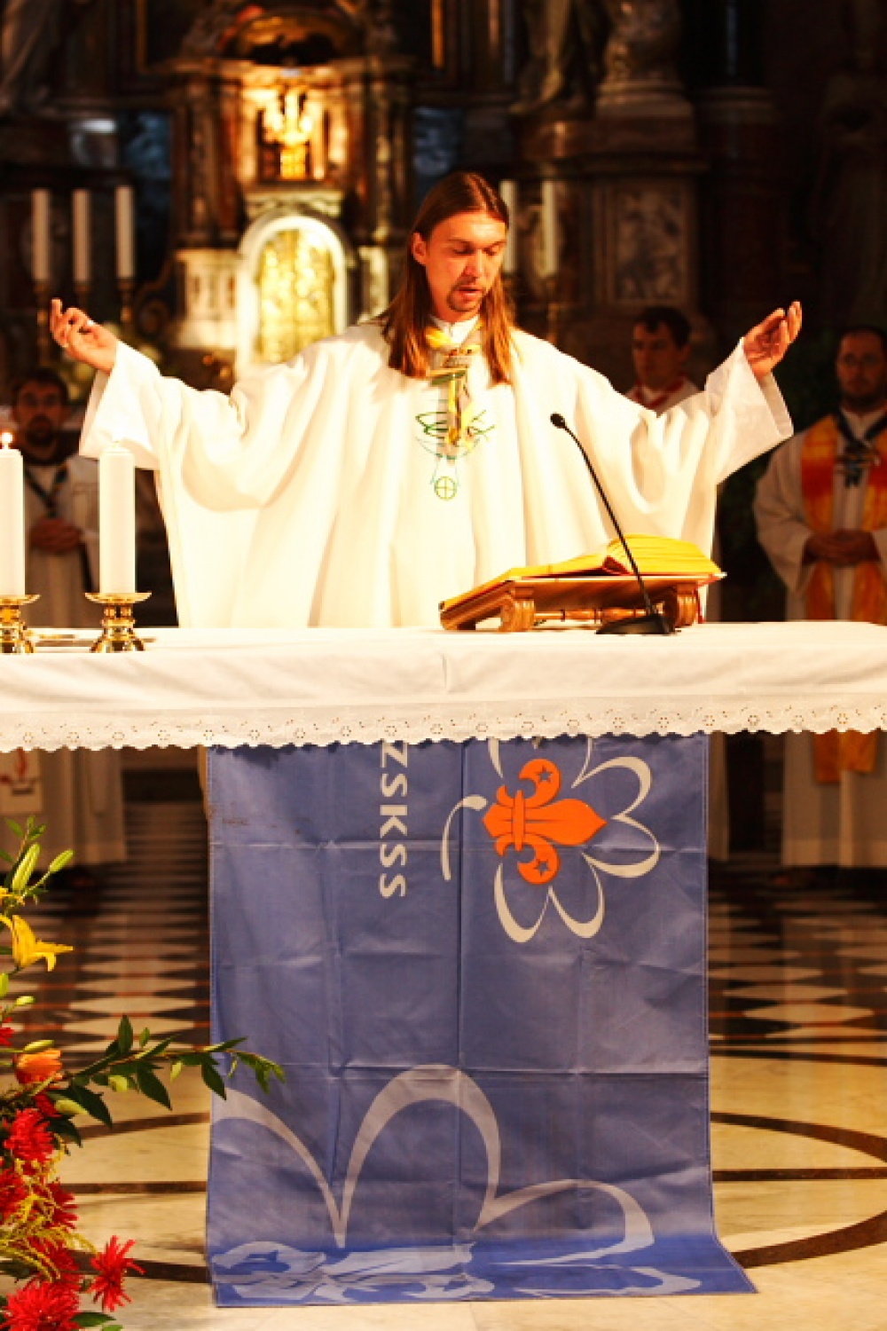 Praznovanje stoletnice skavtstva - demo4