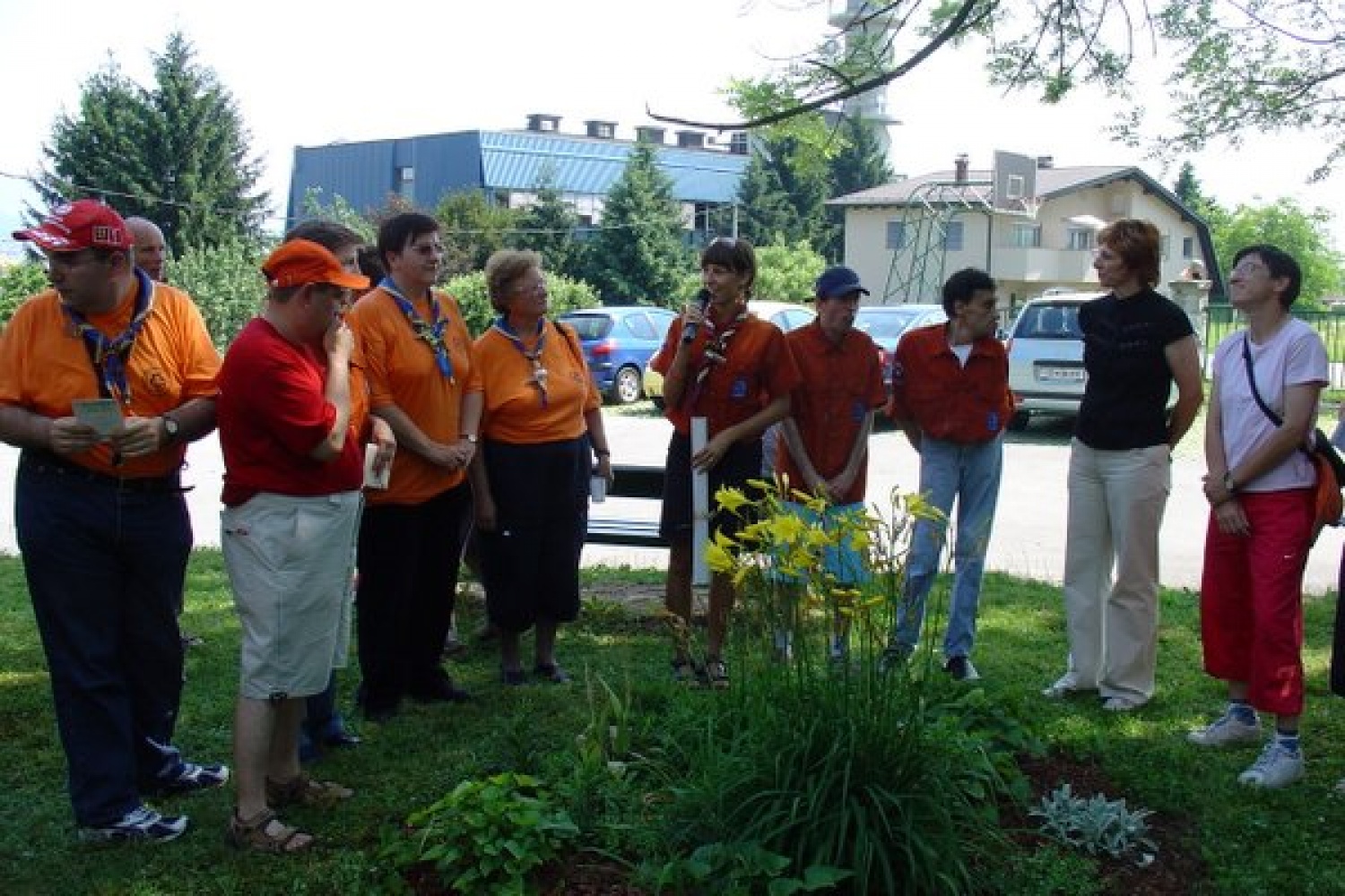Obisk Centra za varstvo in delo Golovec v Celju, ki smo mu podarili del sredstev, zbranih prek akcije LMB 2006.