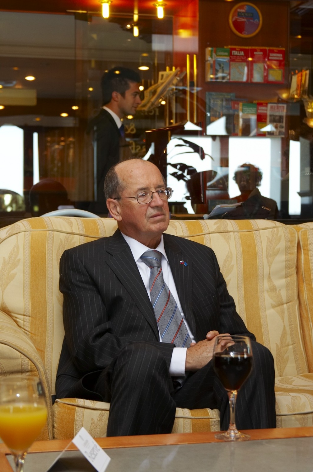 Obiskal nas je predsednik državnega zbora dr. France Cukjati in nas nagovoril.