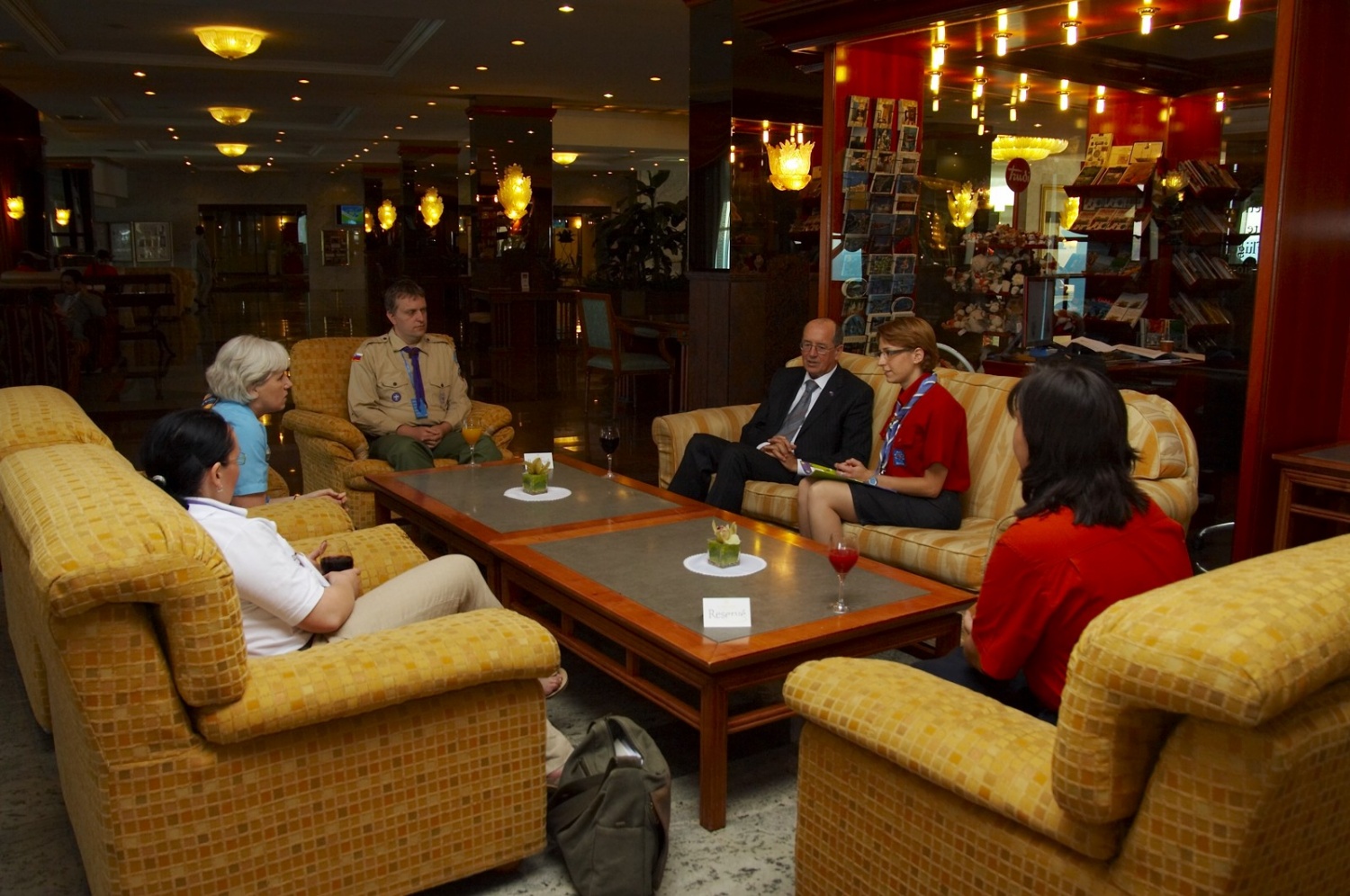 Obiskal nas je predsednik državnega zbora dr. France Cukjati in nas nagovoril.