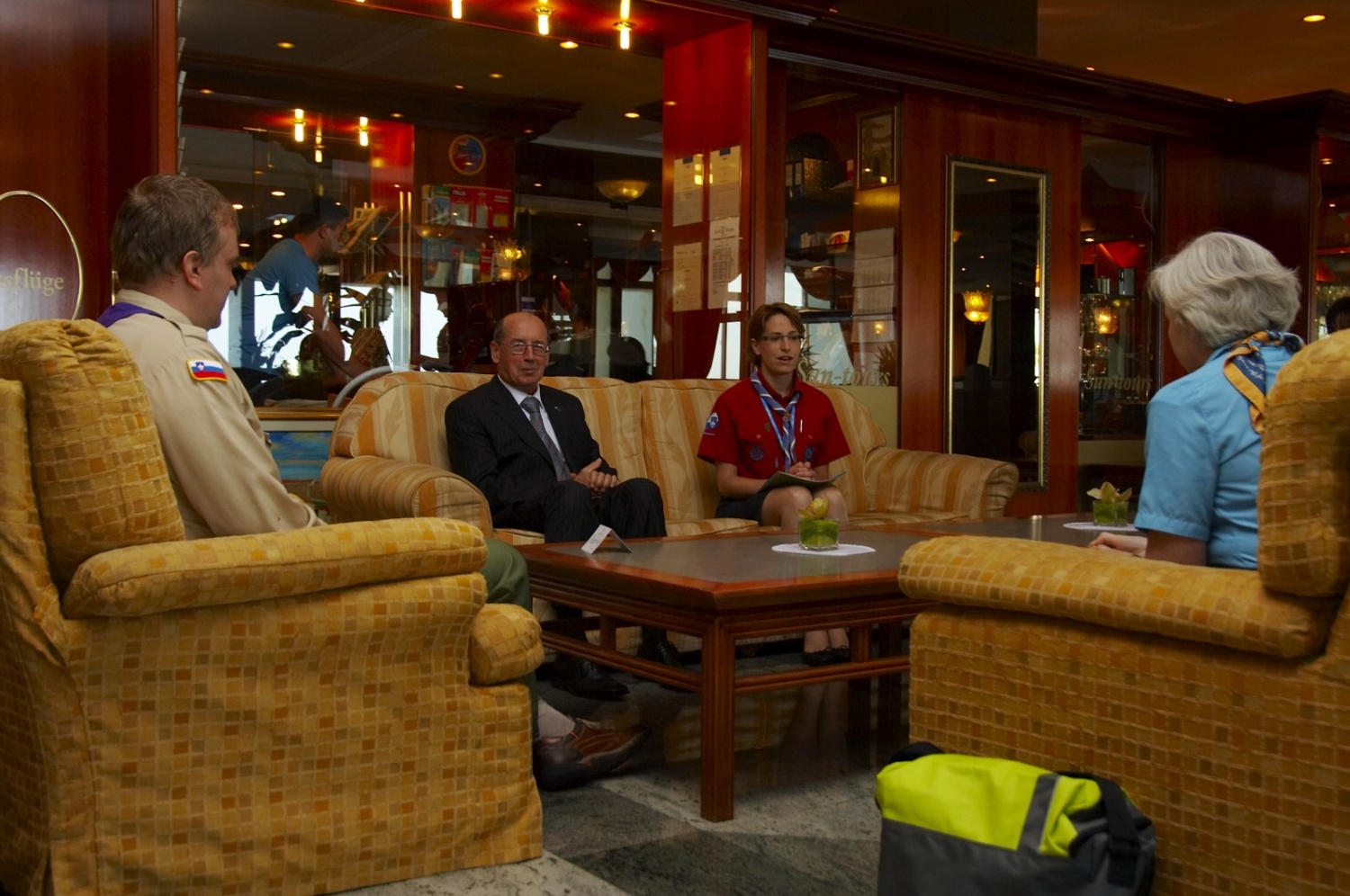 Obiskal nas je predsednik državnega zbora dr. France Cukjati in nas nagovoril.