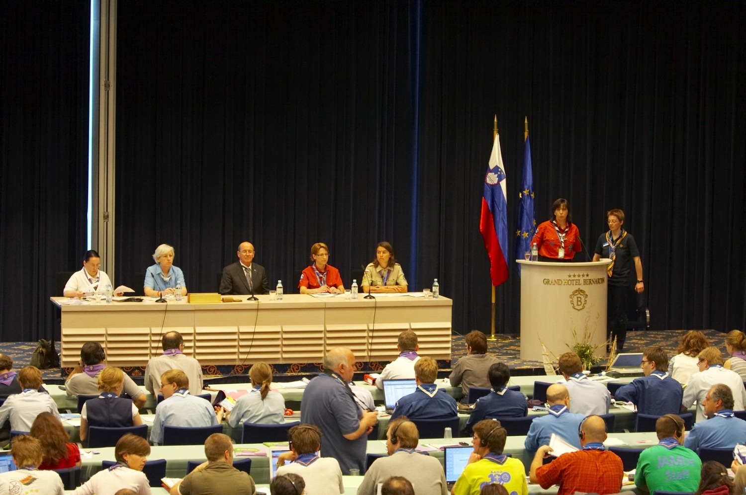 Obiskal nas je predsednik državnega zbora dr. France Cukjati in nas nagovoril.