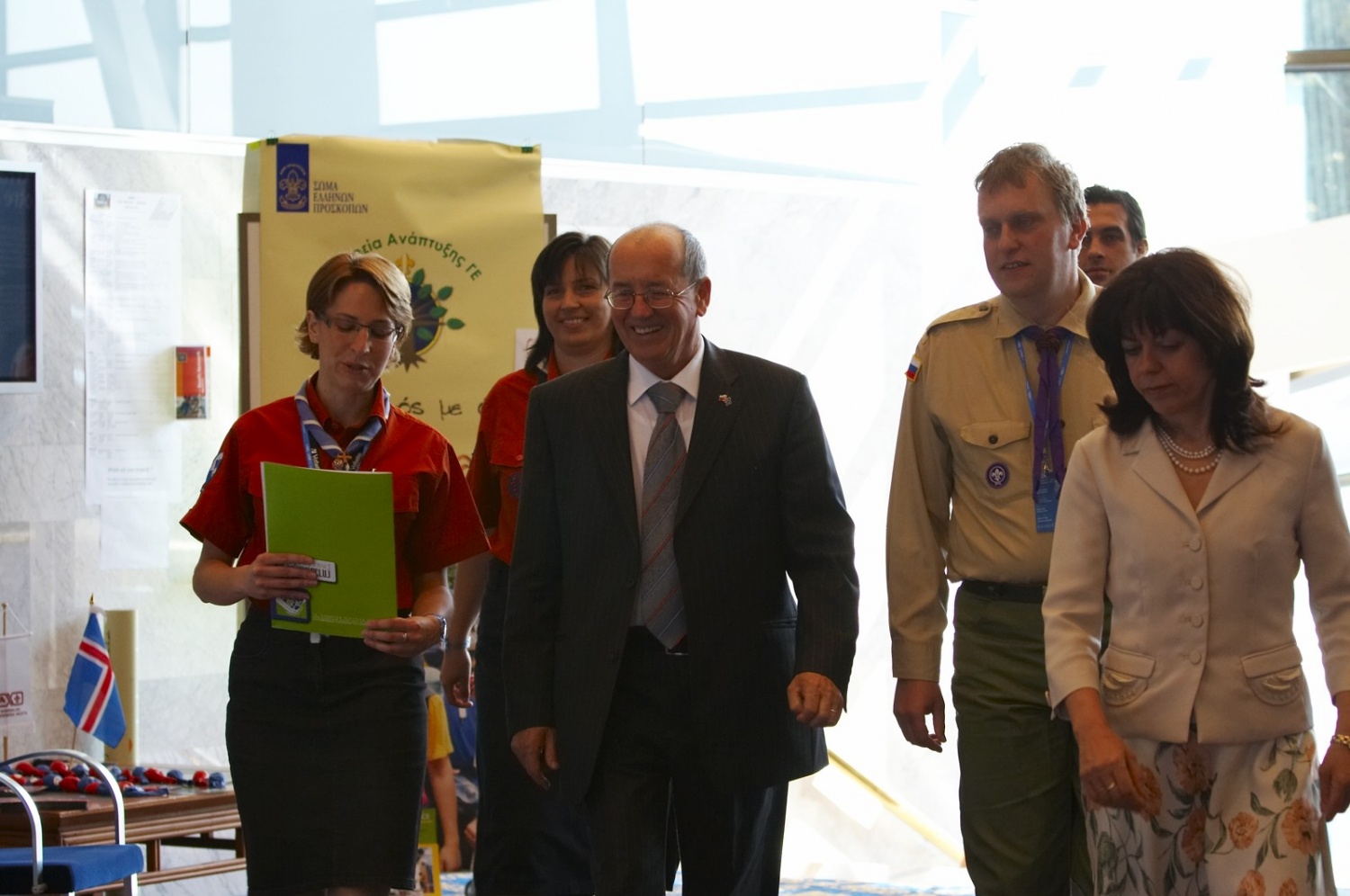 Obiskal nas je predsednik državnega zbora dr. France Cukjati in nas nagovoril.