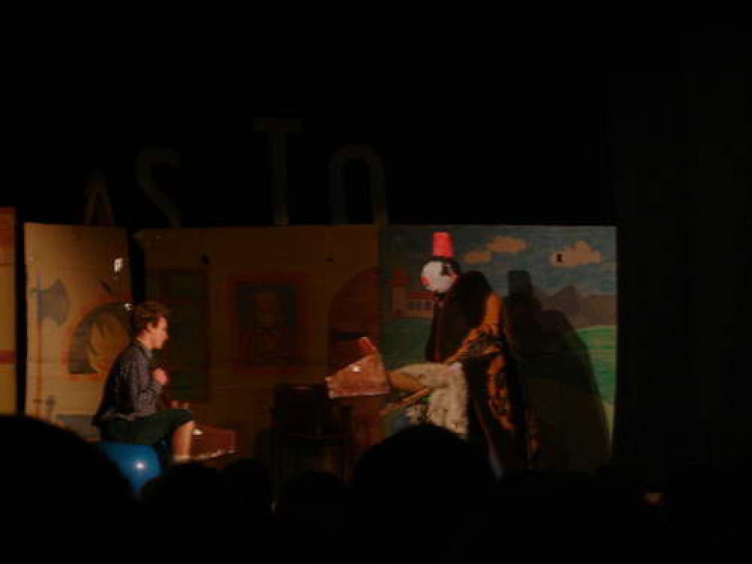 Dogajanje na skavtkem dogodku Skavtski talenti odra, ki ga je pripravil klan Drznih skovikov iz ŠL 2