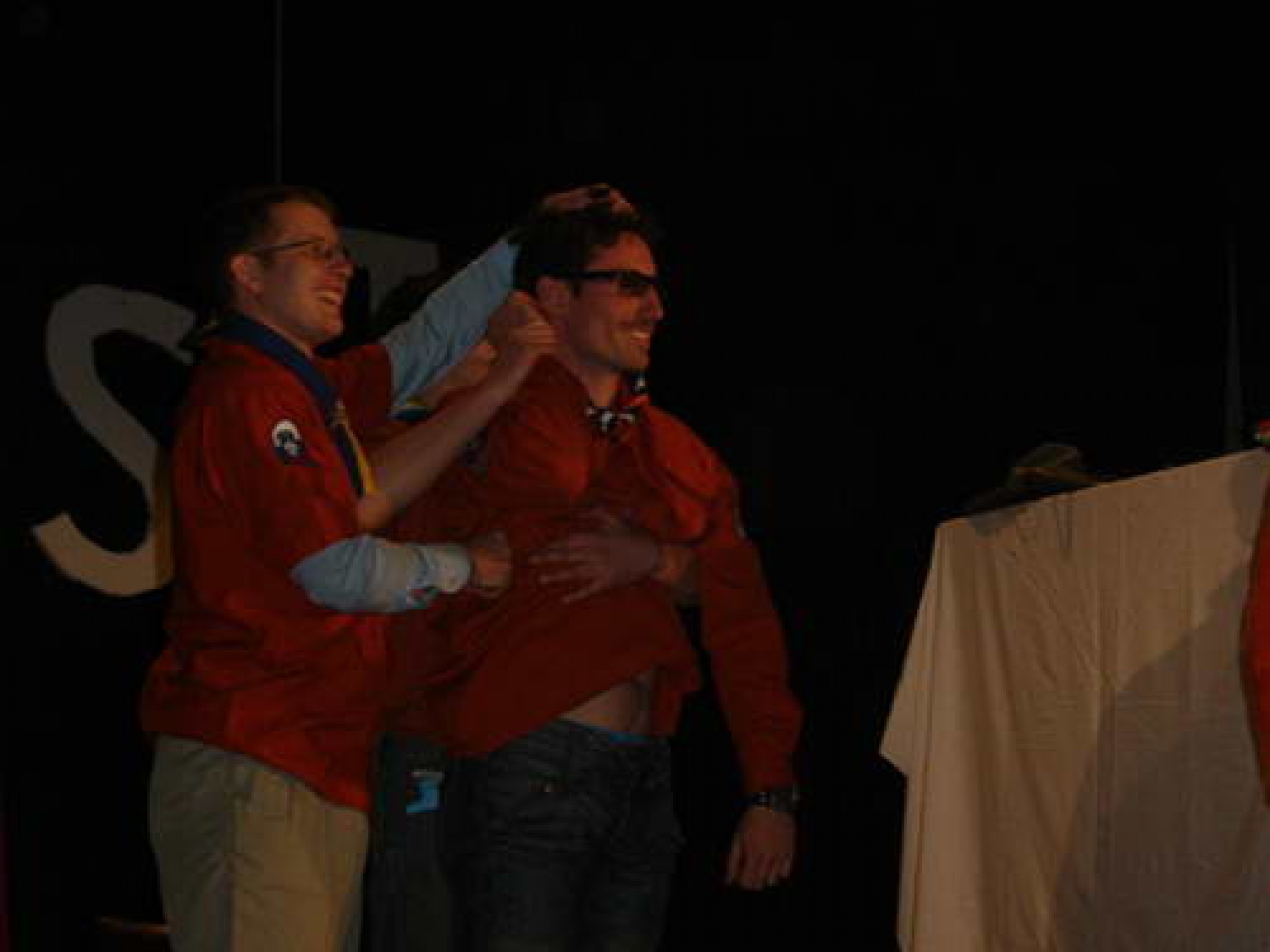 Dogajanje na skavtkem dogodku Skavtski talenti odra, ki ga je pripravil klan Drznih skovikov iz ŠL 2