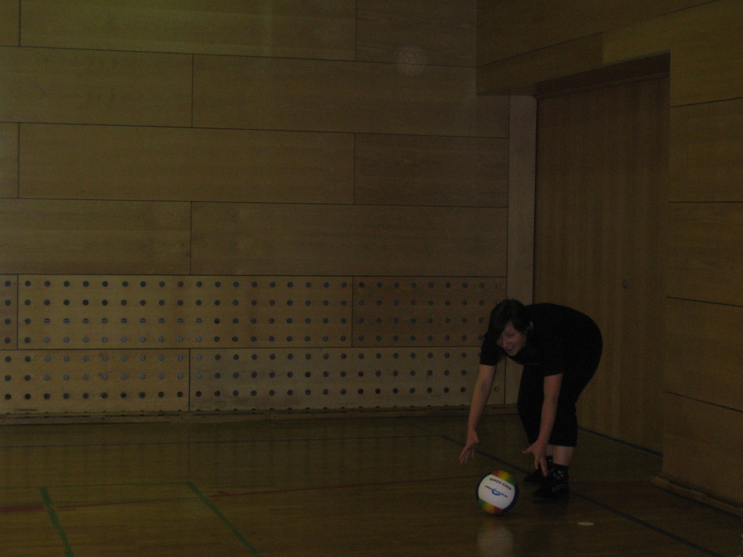 Slike iz prvega ˝treninga˝ odbojke v Mariboru.