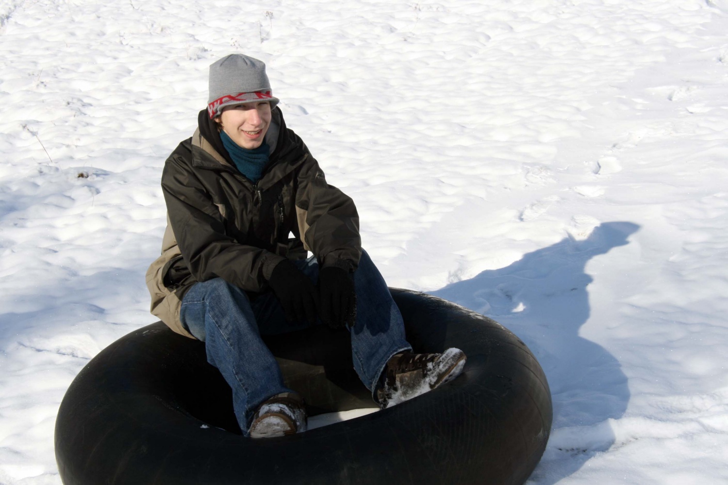 Klan iz Cerknice 1 si da duška na snegu.