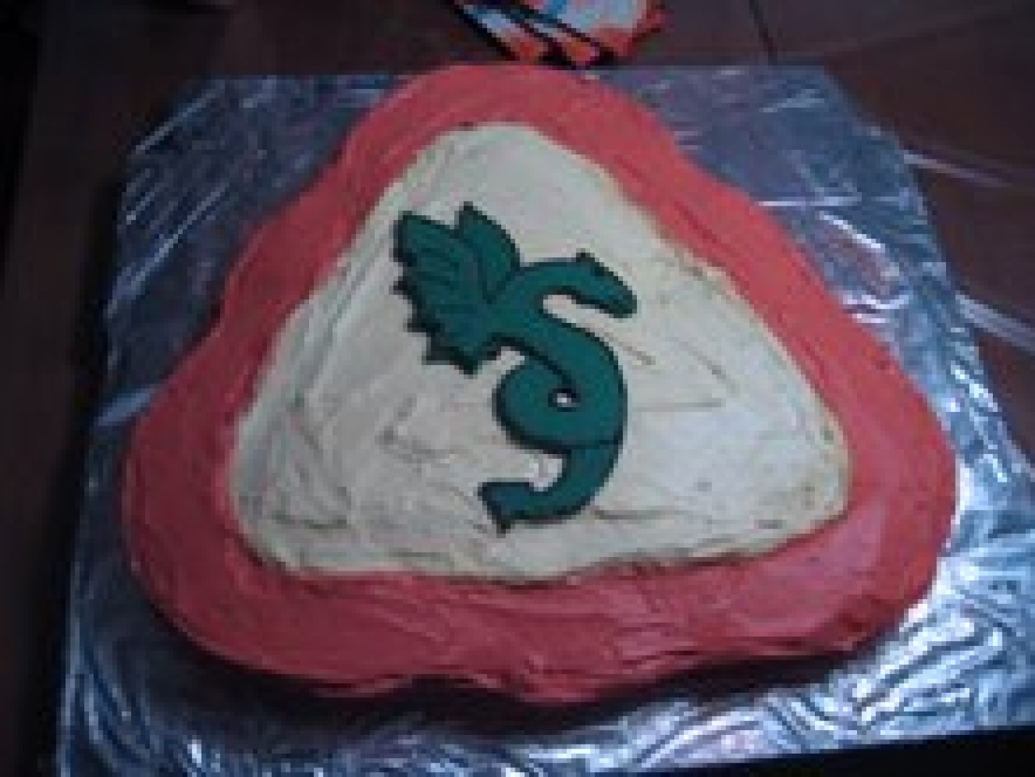 izdelovanje torte za praznovanje 15. obletnice stega Zeleni zmaji (Lj-1)