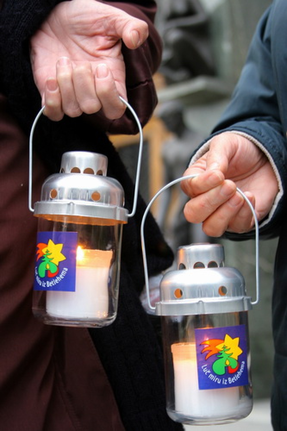 G. France Cukjati, predsednik DZ sprejel plamen LMB