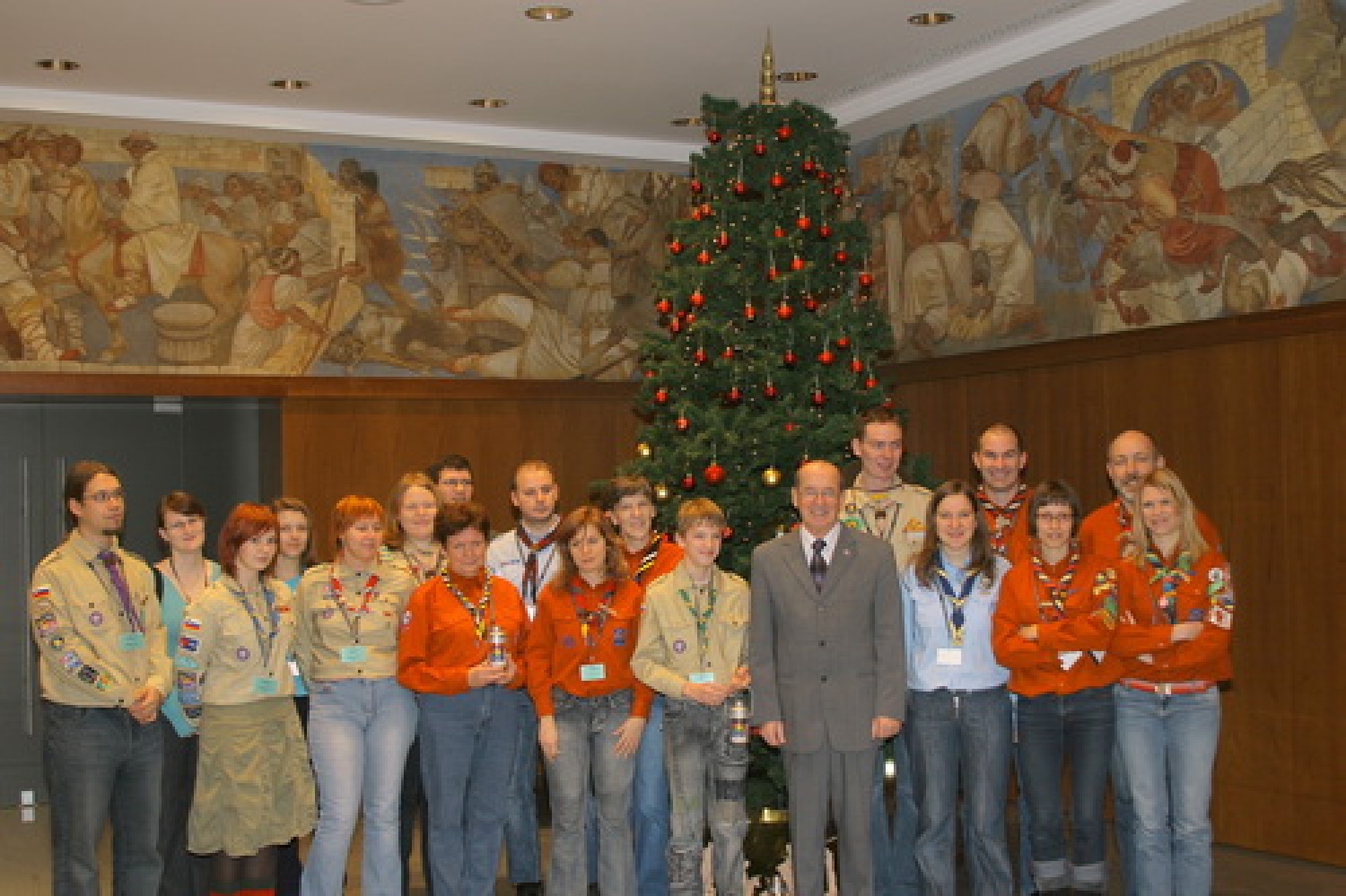 G. France Cukjati, predsednik DZ sprejel plamen LMB