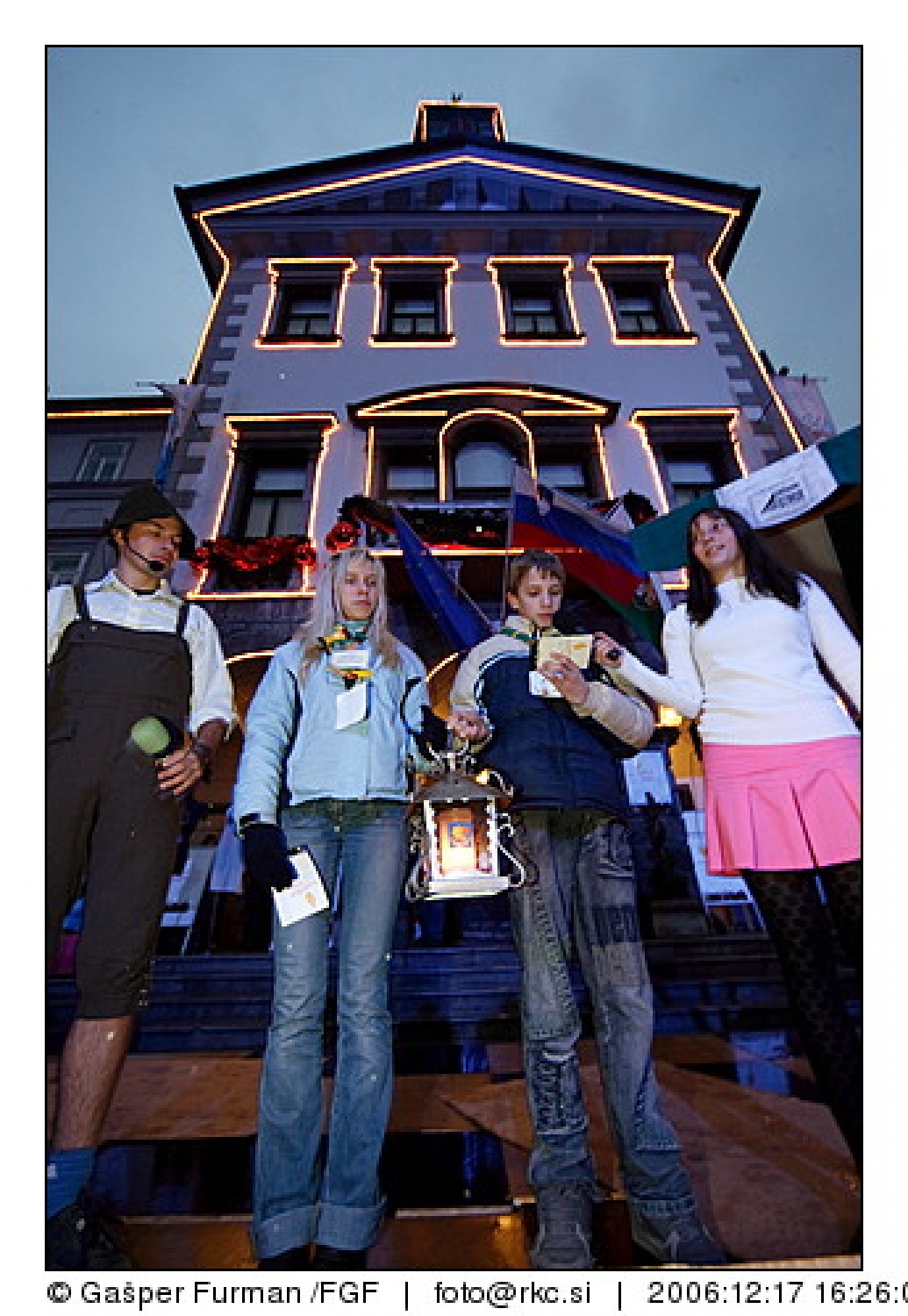 Prireditev ob sprejemu LMB pred mestno hišo