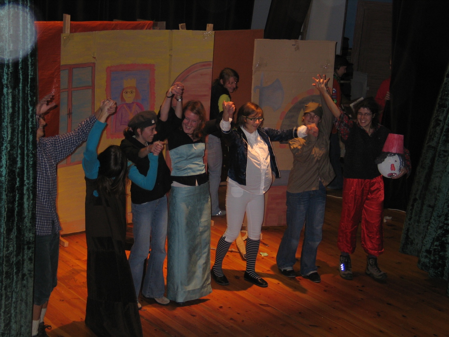 Kar se je dogajalo tam.