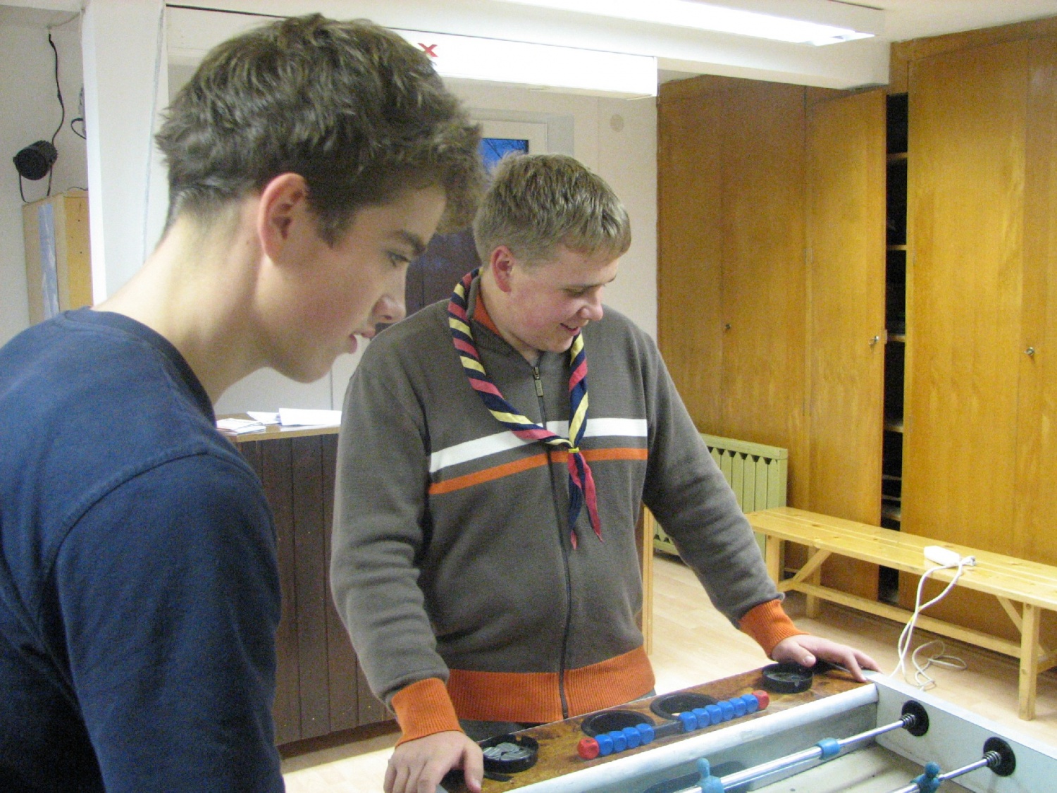 Miha v napadu, Dominik navija.