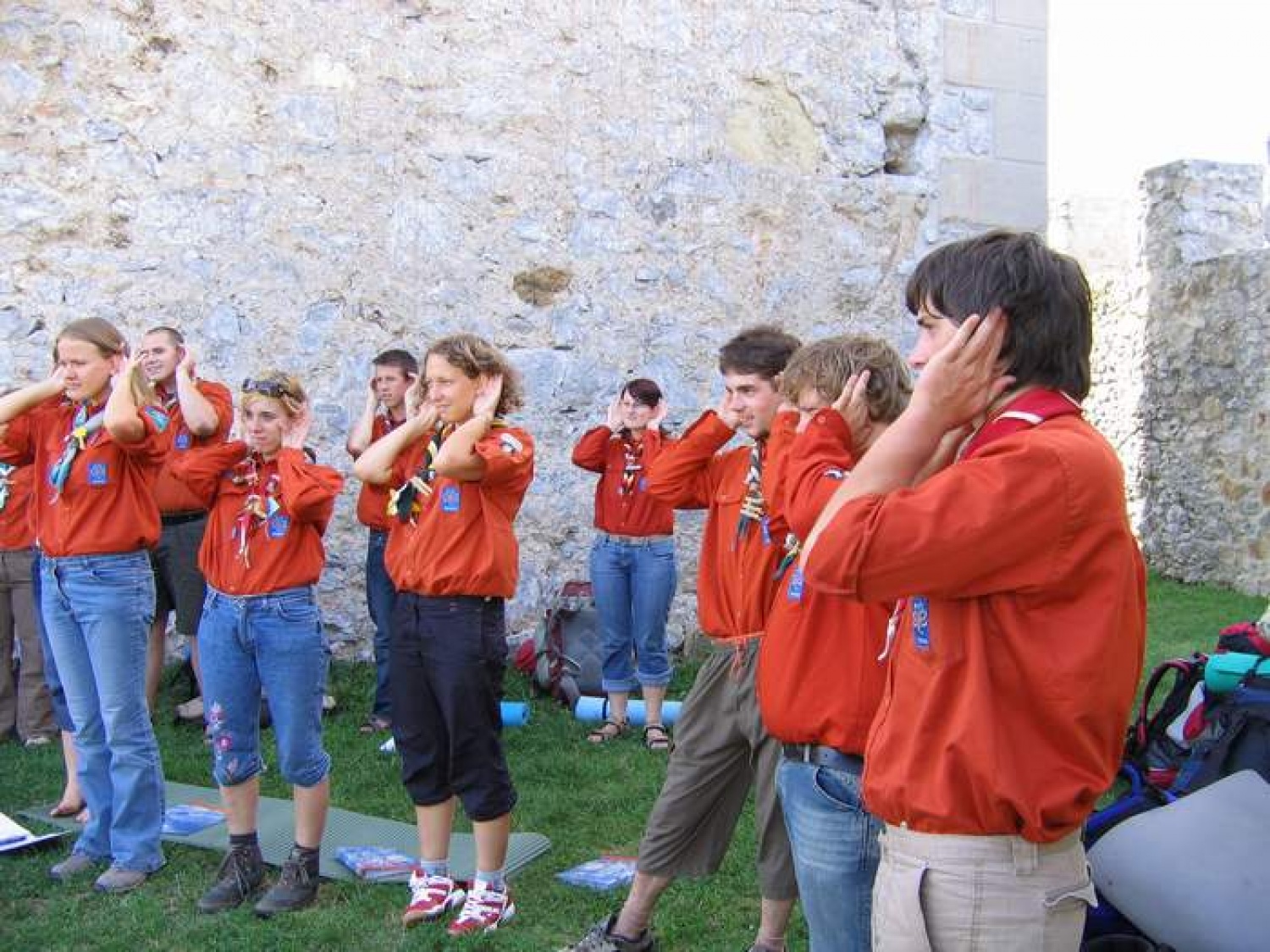 Utrinki iz začetka taborne šole.