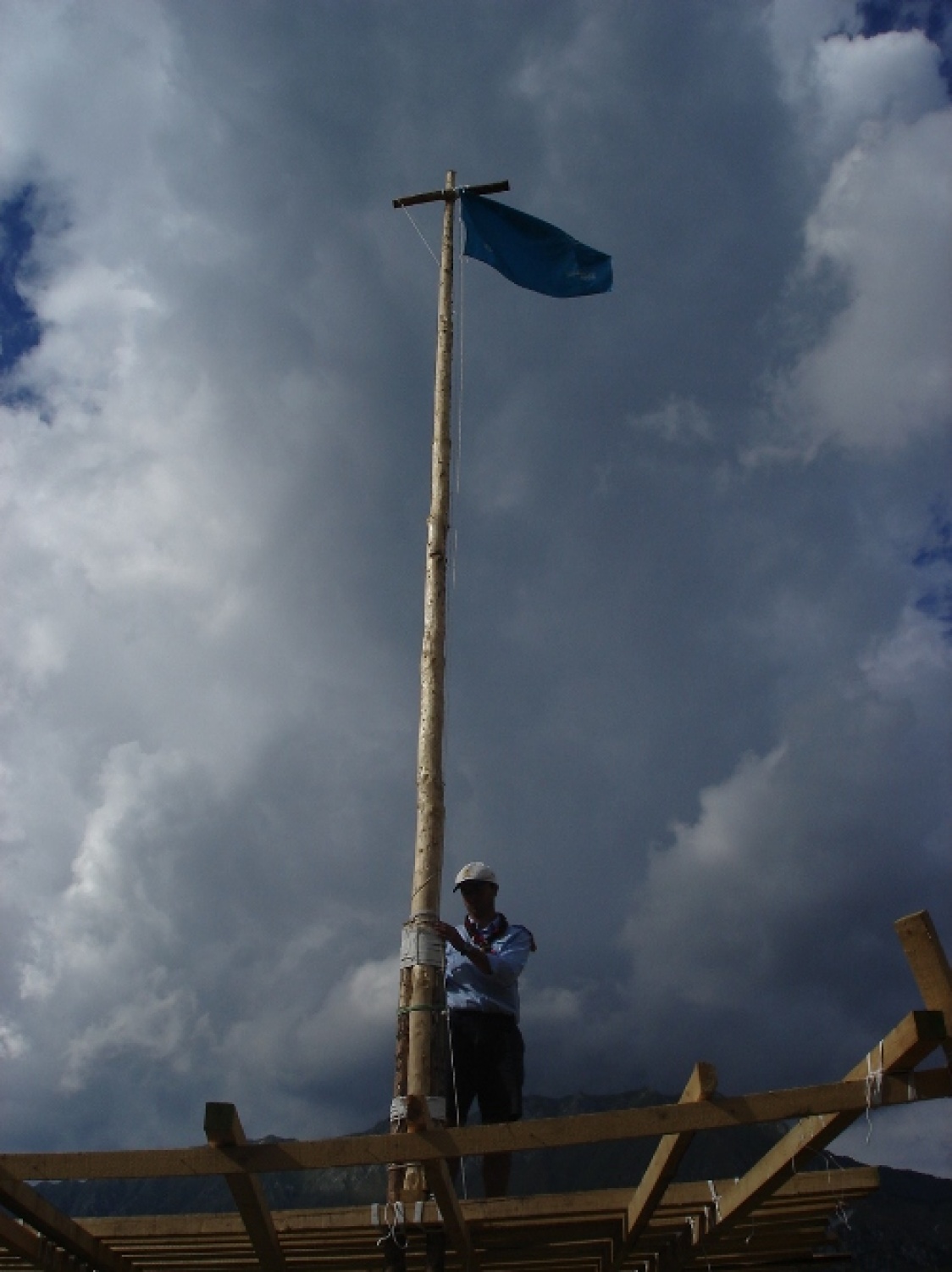 V nedeljo 6. avgusta se je zaključil 5. slovenski zamejski skavtski jamboree, ki je potekal že od 27. julija v Terskih Dolinah v Benečiji. Zaključka smo se udeležili tudi iz ZSKSS.