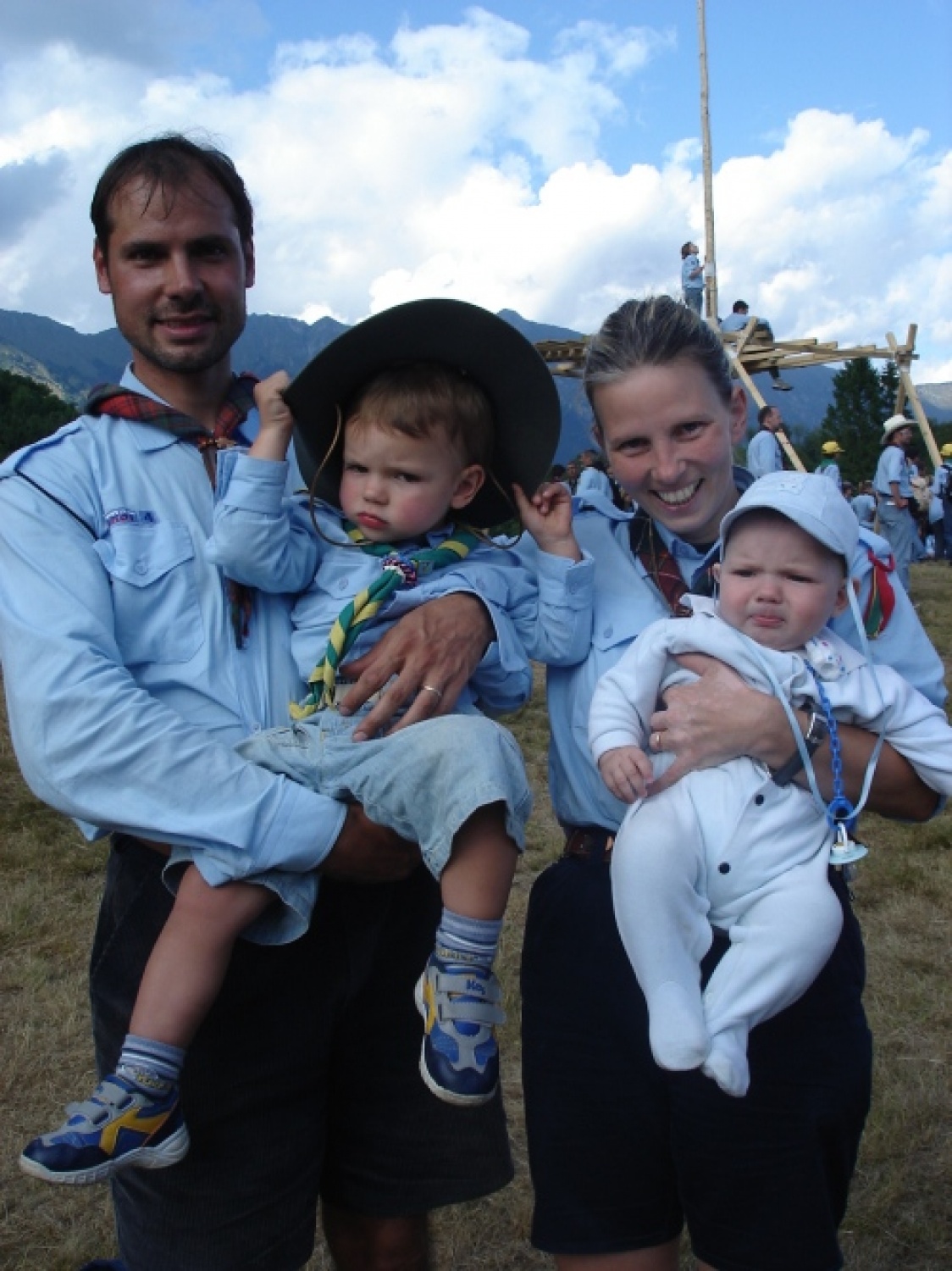 V nedeljo 6. avgusta se je zaključil 5. slovenski zamejski skavtski jamboree, ki je potekal že od 27. julija v Terskih Dolinah v Benečiji. Zaključka smo se udeležili tudi iz ZSKSS.